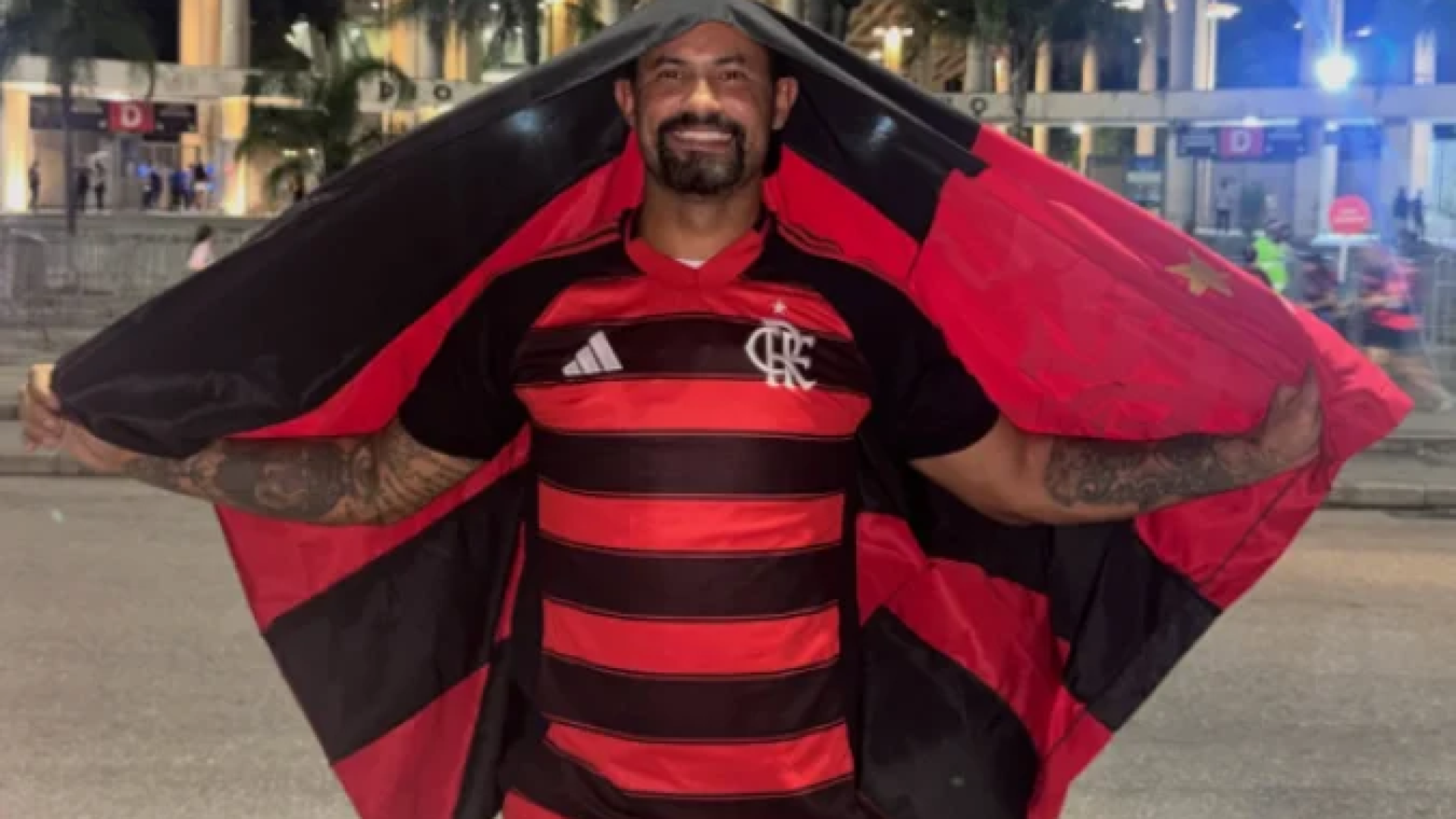 Goleiro Bruno perde liberdade condicional depois de ir a jogo do Flamengo -  (crédito: Reprodução / Instagram / @oficialbrunogoleiro)