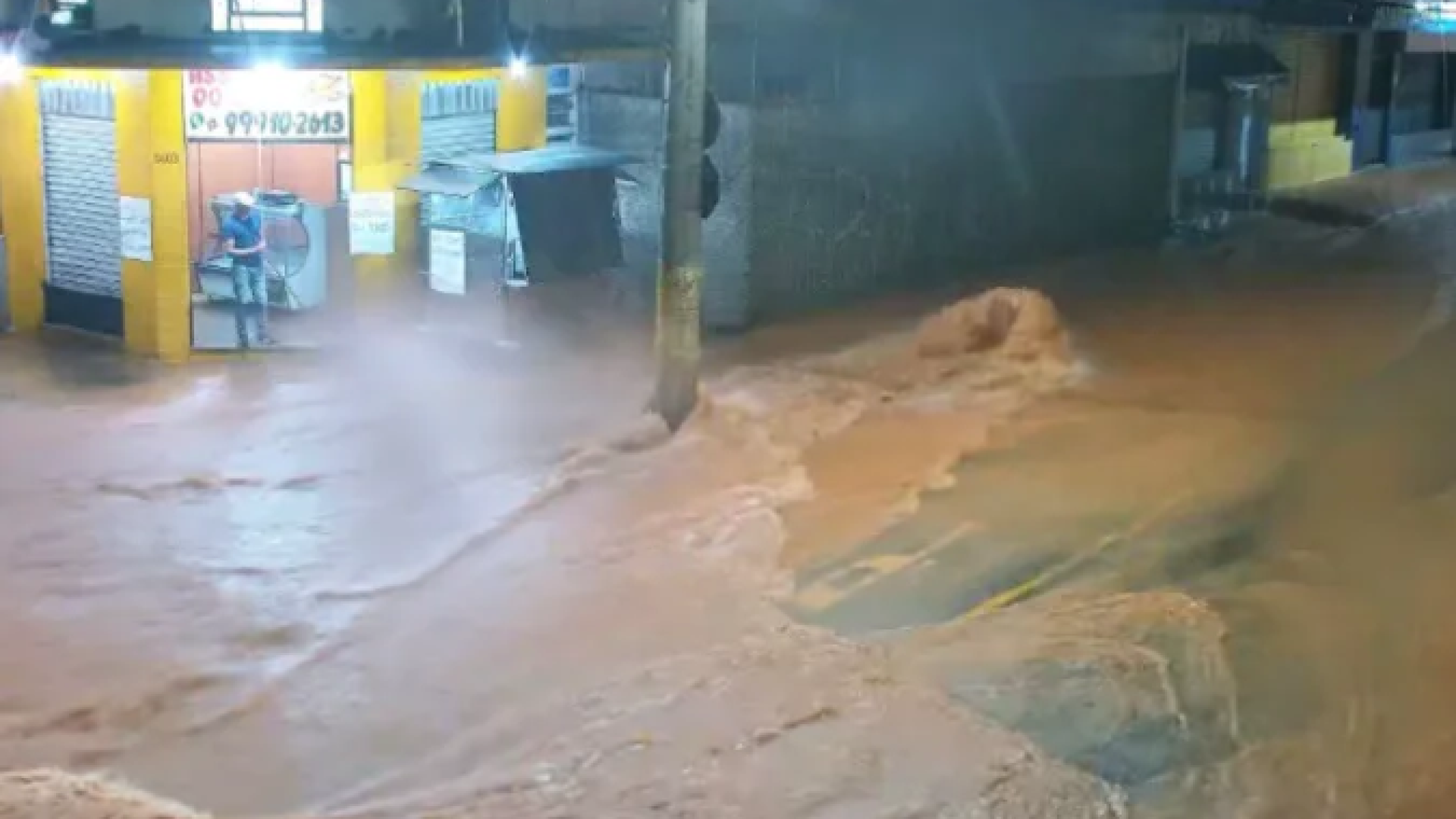 Ruas ficaram alagadas -  (crédito: Prefeitura de Juiz de Fora/Reprodução)