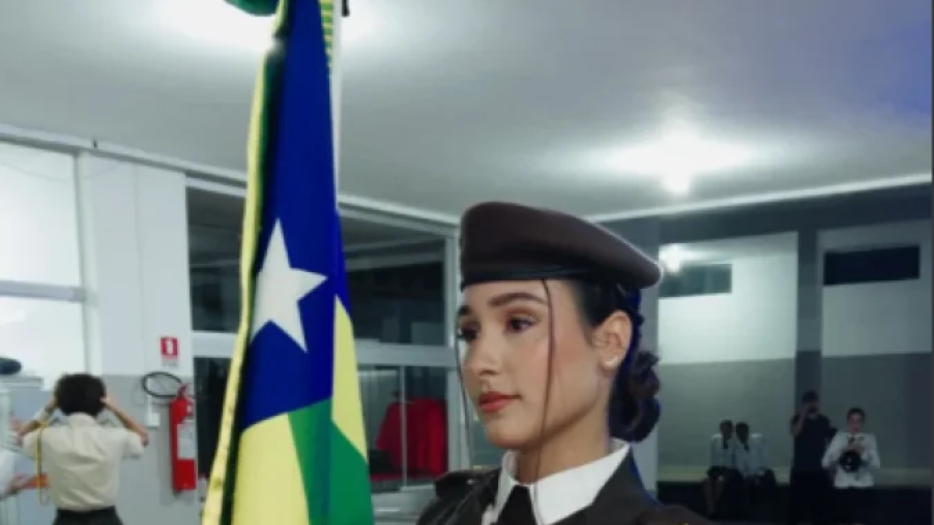 No perfil do escola no Instagram, foram publicadas homenagens à jovem, que era guarda-bandeira da turma -  (crédito: Reprodução Redes Sociais)