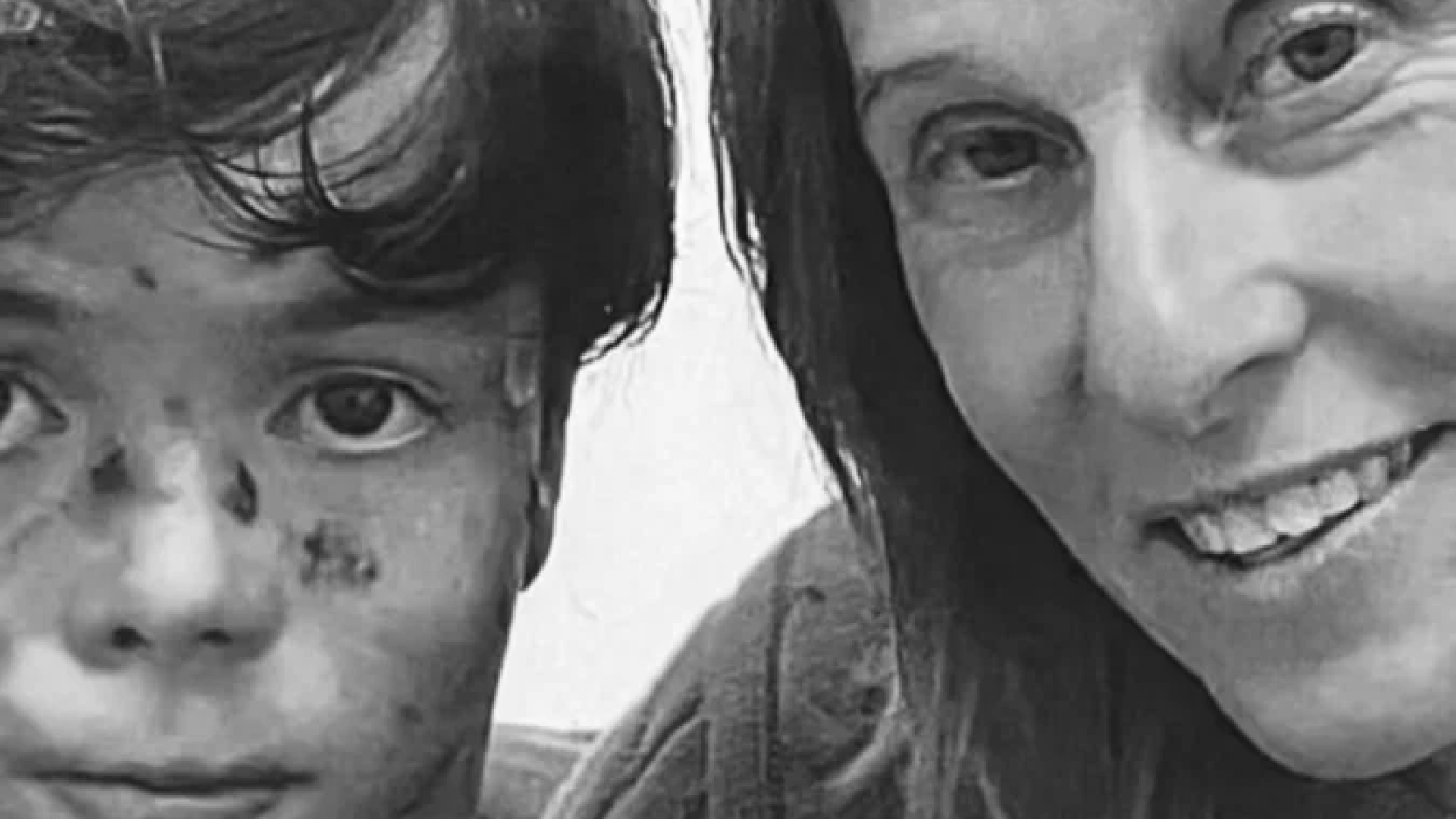 Theo Colker ao lado da avó, a dançarina e coreógrafa brasileira, Deborah Colker -  (crédito: Reprodução / Instagram)