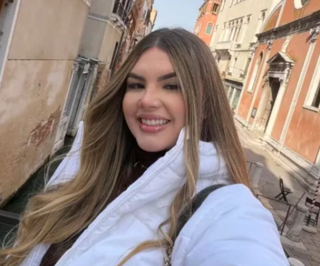 Julia Vitoria se mudou para o Paraguai no ano passado para realizar o sonho de se tornar médica pediatra -  (crédito: Reprodução Instagram)
