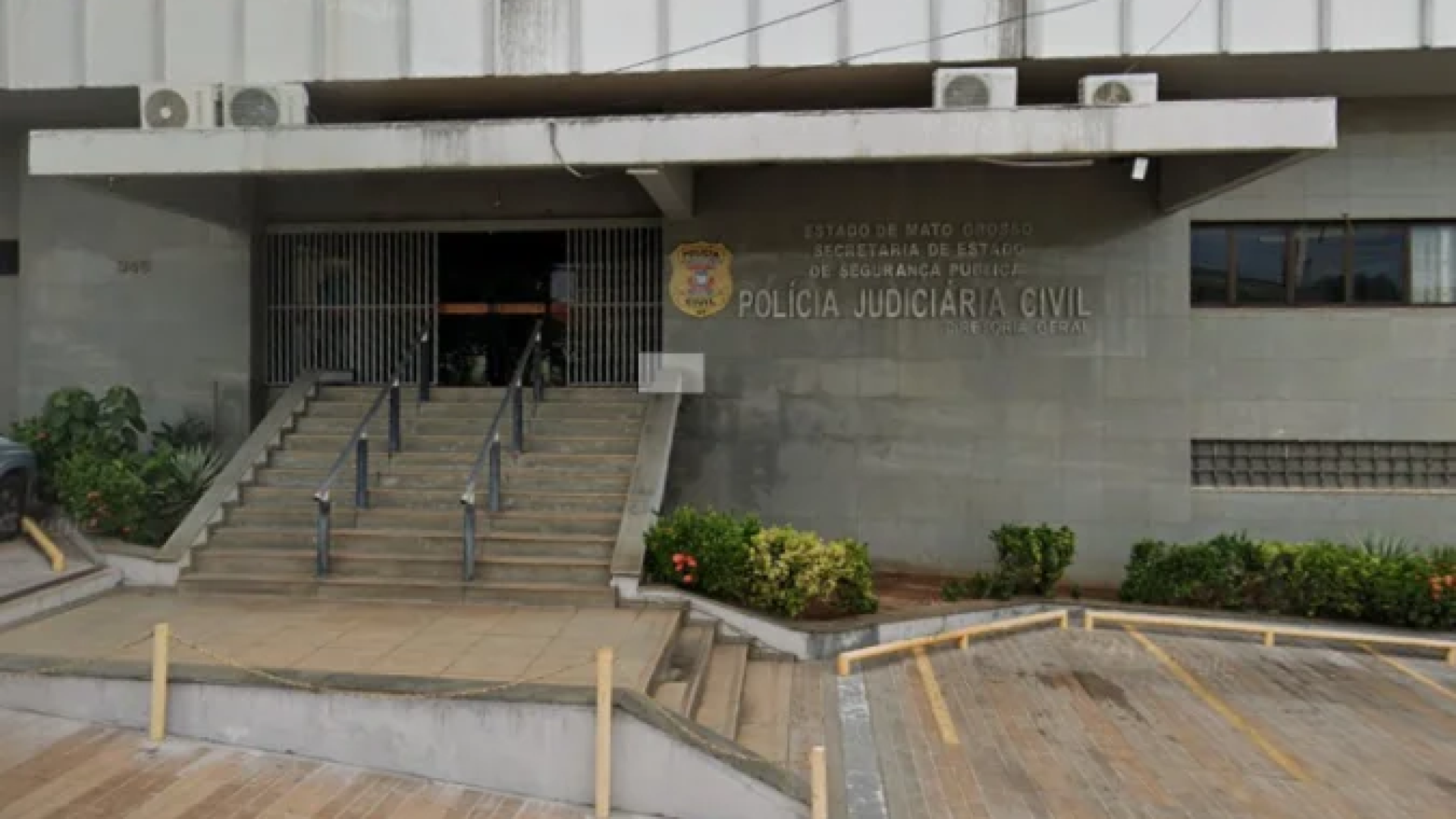 Faixada da sede da Polícia Judiciária Civil do Mato Grosso (PCJ-MT), em Cuiabá (MT) -  (crédito: Reprodução / Google Maps)