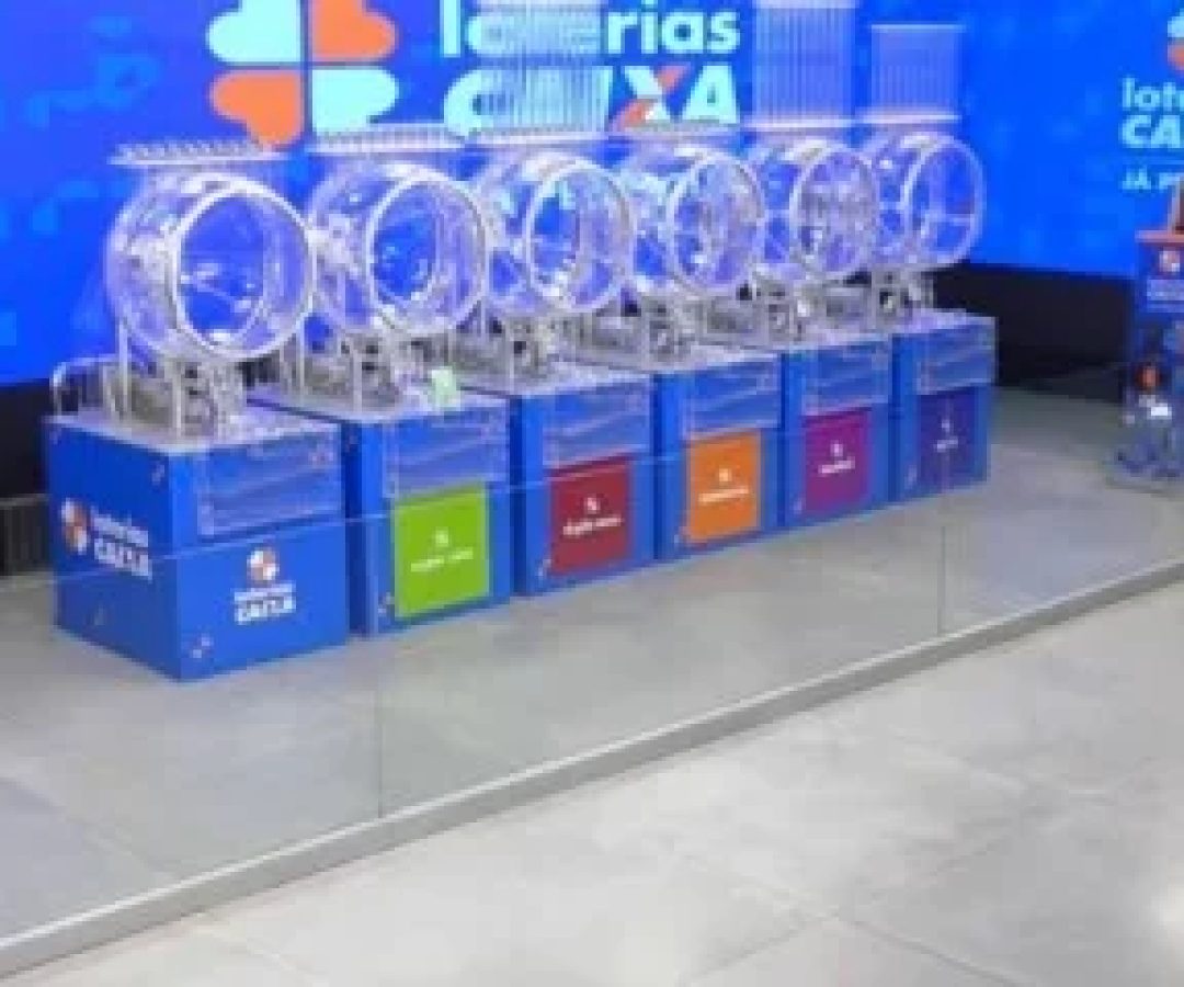 Confira o sorteio das loterias desta sexta -  (crédito: Reprodução/YoutubeCaixa)