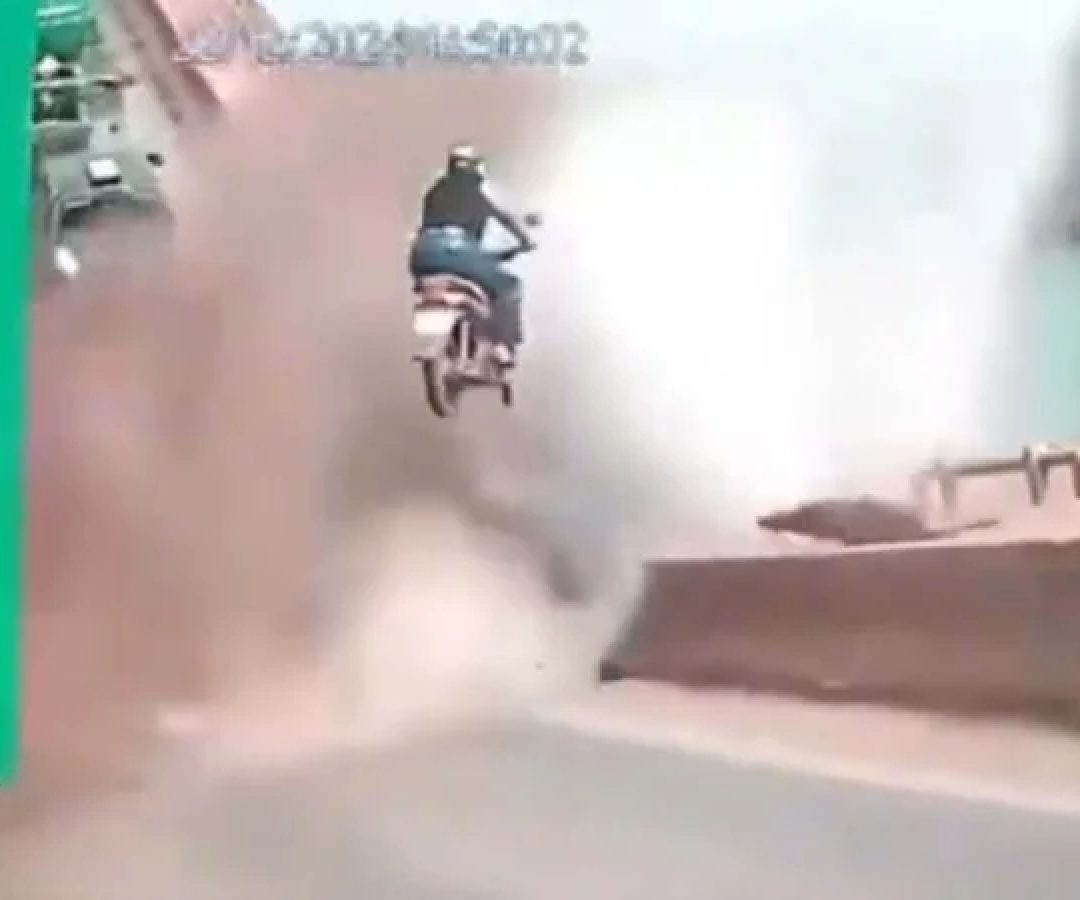 Imagens mostram momento em que Ponte JK cai na divisa entre TO e MA -  (crédito: Reprodução/Redes Sociais)