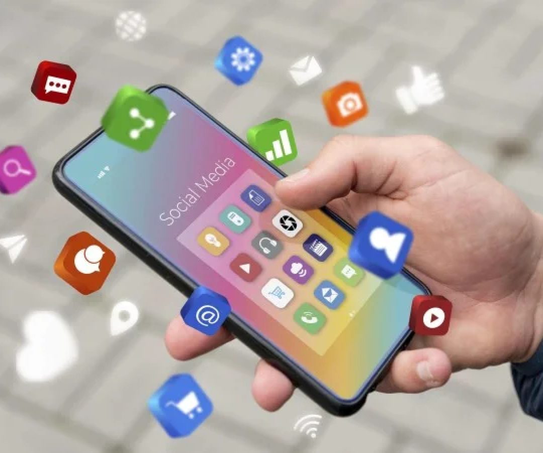 A primeira etapa, com início imediato, será direcionada a lojas de aplicativos e sistemas operacionais proprietários -  (crédito: freepik)