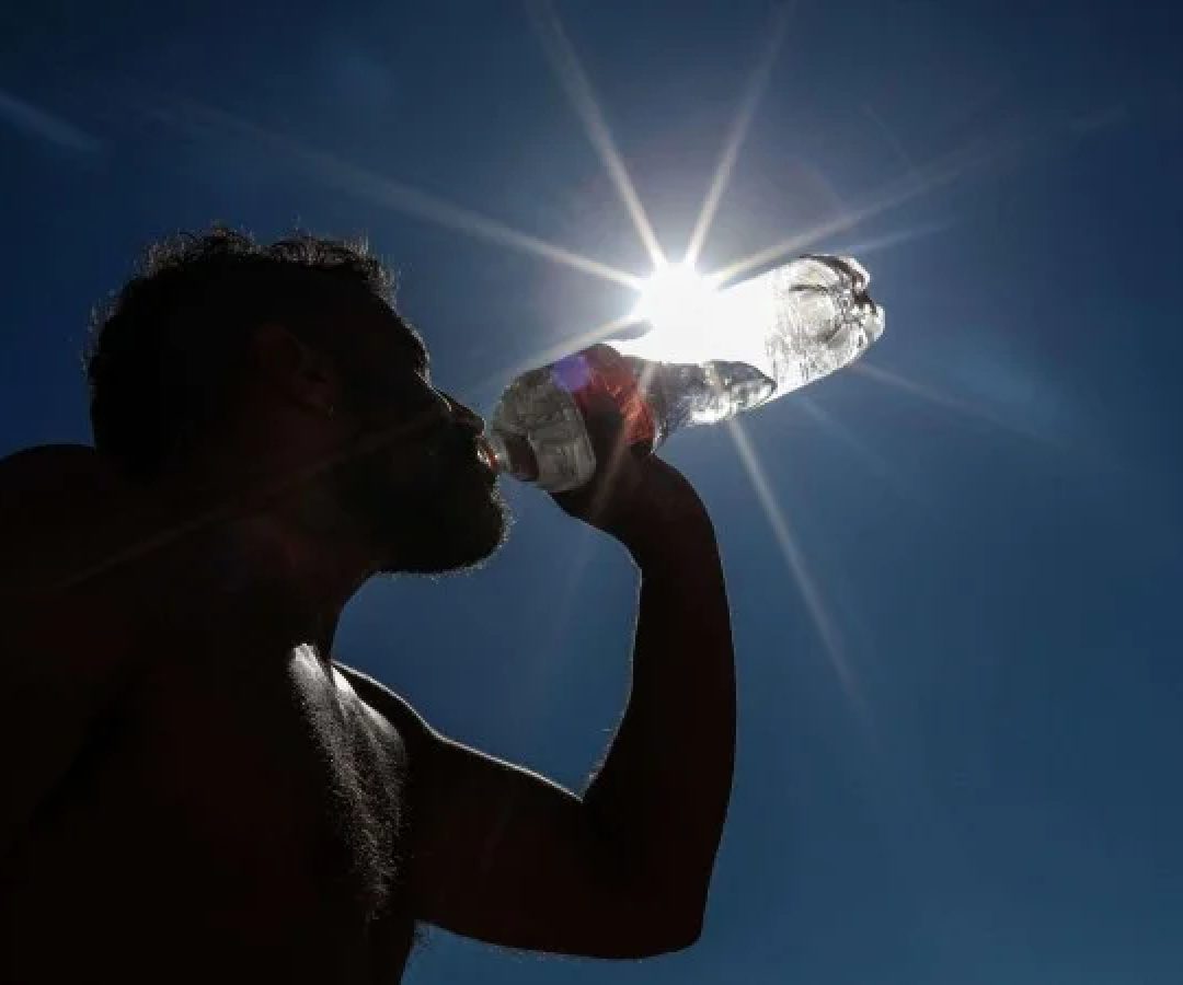 A onda de calor extremo que coloca 6,5 milhões de brasileiros em alerta vermelho -  (crédito: BBC)
