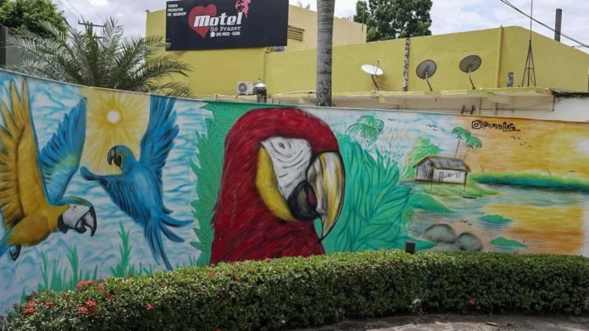Motel Só Prazer faz últimos ajustes para receber hóspedes da COP -  (crédito: Vitor Serrano/BBC)