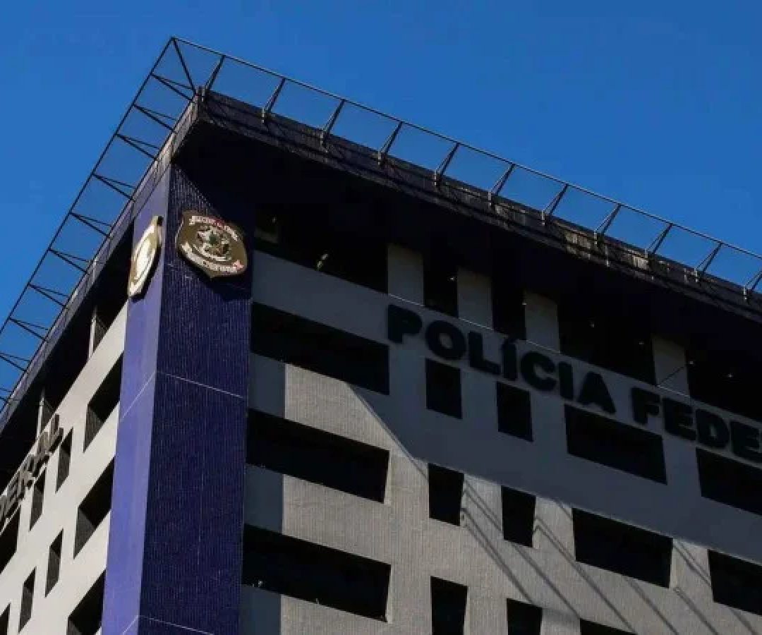 A PF alcançou um índice de solução de 85,25% dos casos, com uma duração média de 452 dias por investigação, levando ao indiciamento de 42.514 pessoas -  (crédito: Rovena Rosa / Agência Brasil)