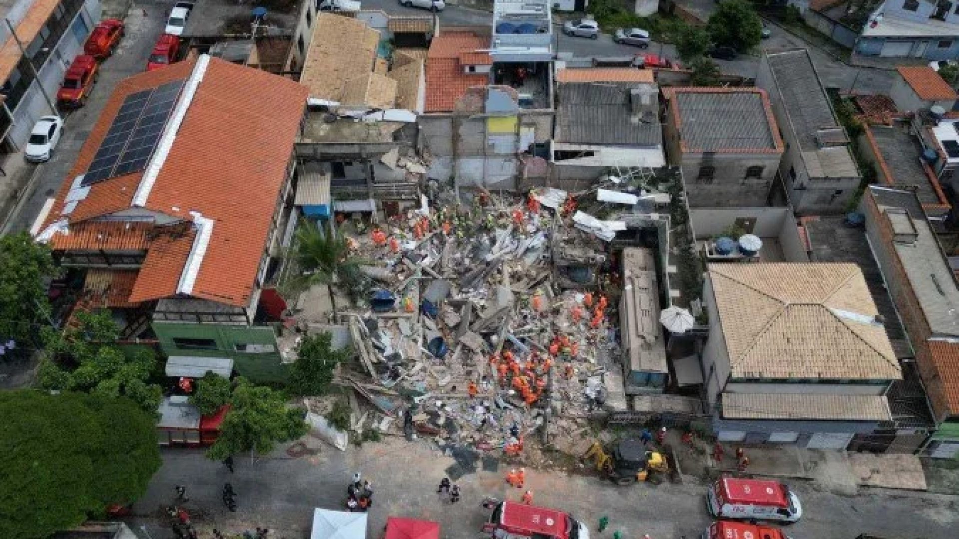Causa do desabamento ainda é apurada pelas autoridades     -  (crédito:  Leandro Couri/EM/DA. Press)