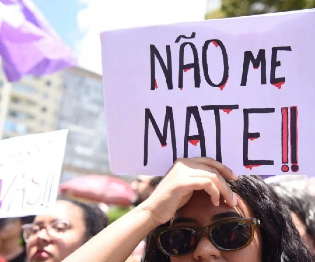 Monitoramento registrou 546 feminicídios e sete transfeminicídios. Quando somados aos homicídios de mulheres, o total chega a 1.004 mortes nas UFs analisadas -  (crédito:  Gladyston Rodrigues/EM)