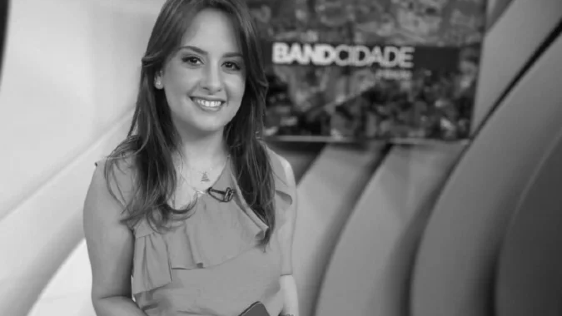 Alice Ribeiro retornava de uma reportagem sobre a importância da duplicação da BR-381 para a redução de acidentes quando o carro em que estava bateu de frente com um caminhão -  (crédito: Alice Ribeiro/Instagram/Reprodução)