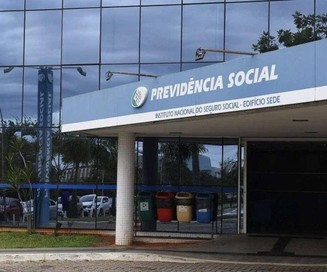 Gilberto Waller, ex-presidente do instituto defendeu que atuou para diminuir filas -  (crédito: Agência Senado )