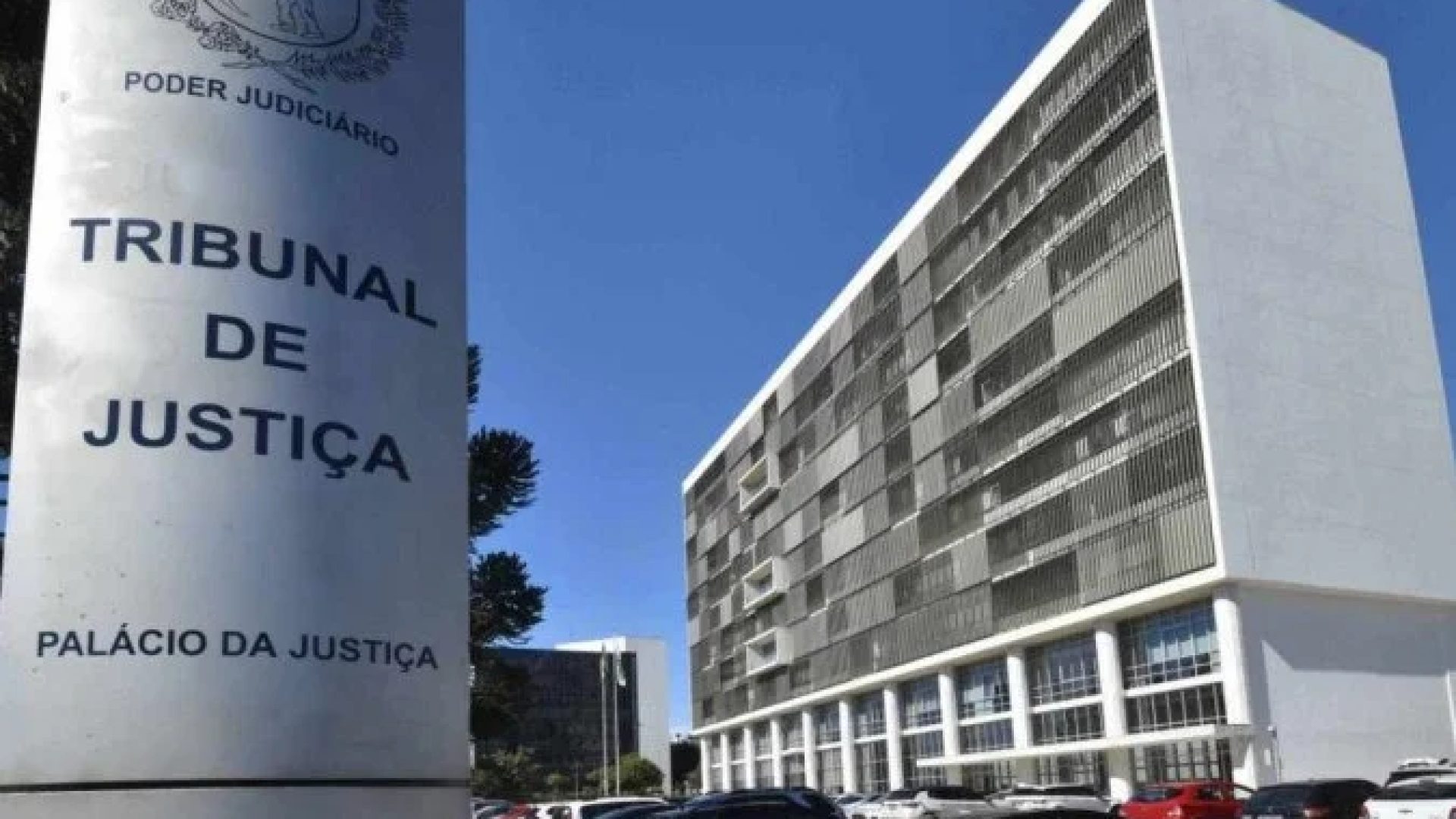 O médico ortopedista Lucas Saldanha Ortiz, condenado pela Justiça do Paraná a dez anos de reclusão sob acusação de ter cobrado e recebido dinheiro indevido de usuários do Sistema Único de Saúde (SUS), agia com