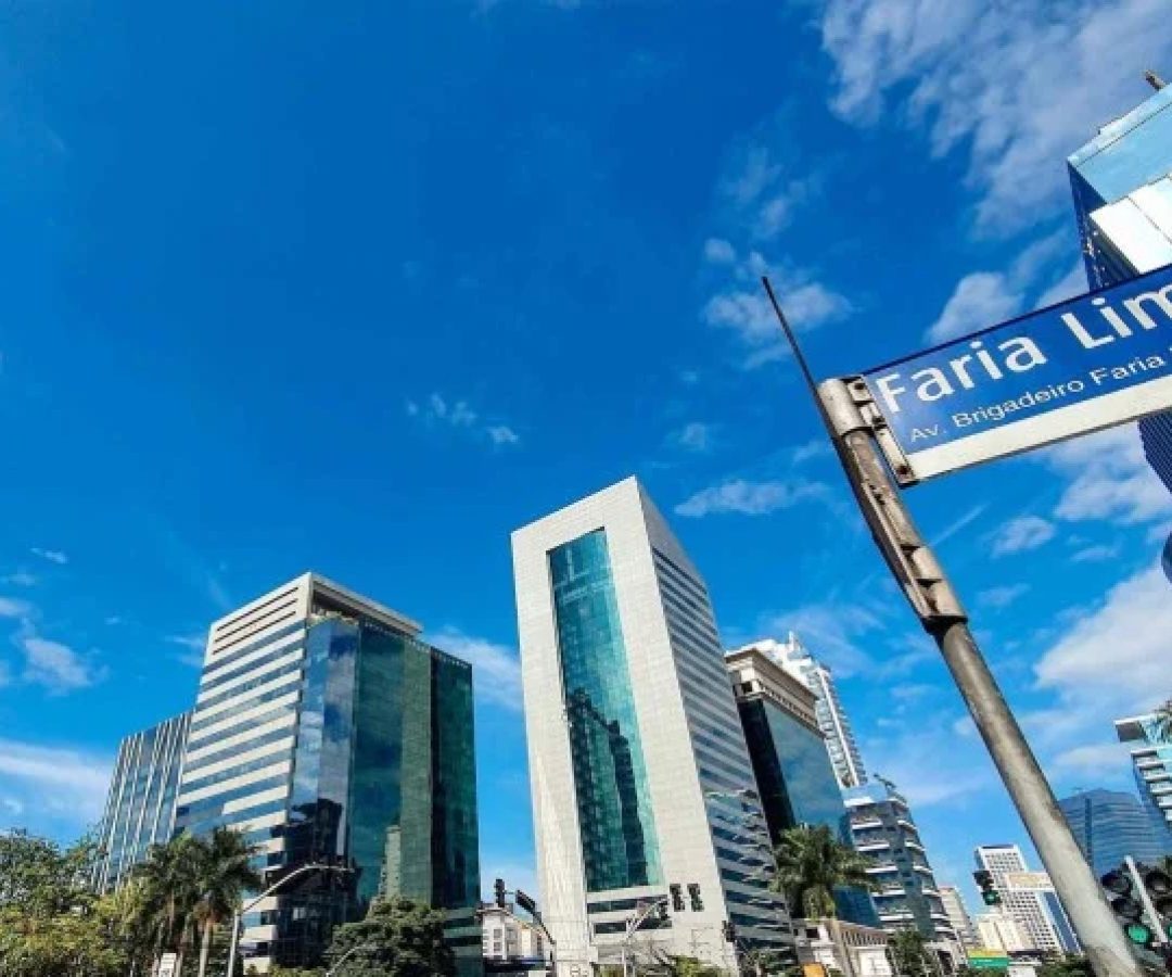 Polícia descobre central de falsas cobranças na Faria Lima