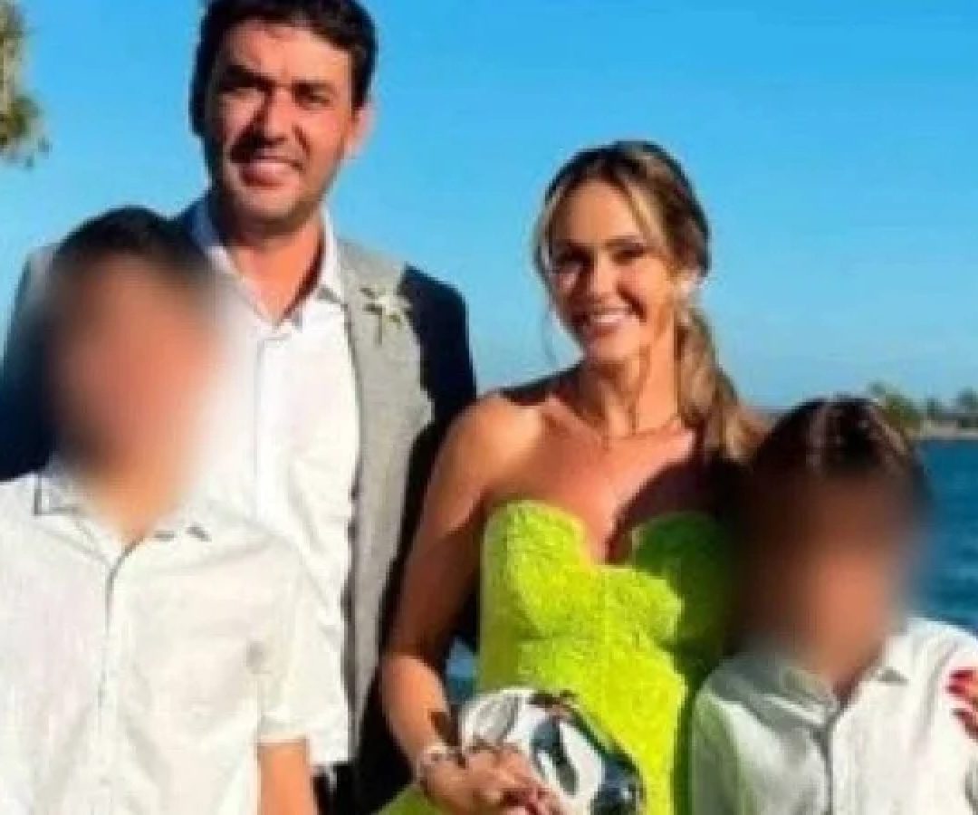 A mãe Sarah Araújo ao lado do subsecretário Thales Machado que atirou nos filhos e tirou a própria vida -  (crédito: Reprodução/X)