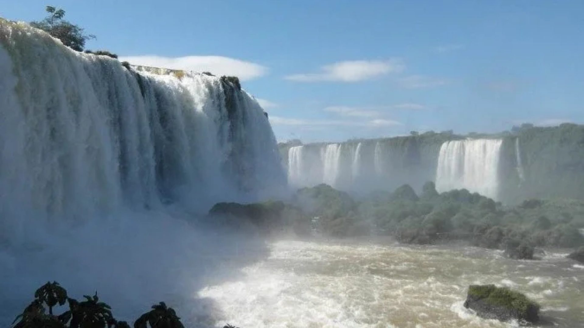 Nessa área, situada às margens do rio Iguaçu, estão localizados o trecho brasileiro das Cataratas do Iguaçu e o Hotel das Cataratas -  (crédito: Werner Sidler por Pixabay )