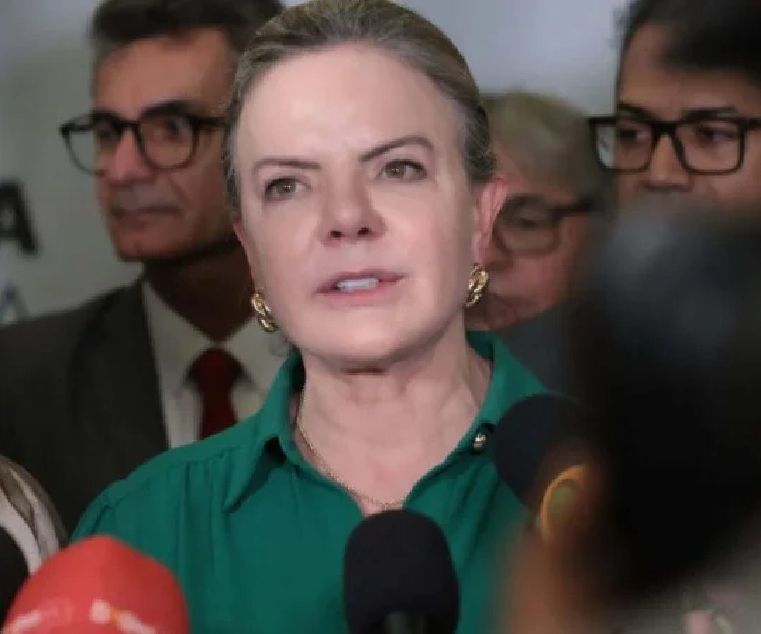 Governo avalia liberar FGTS para vítimas de tornado no Paraná, diz Gleisi -  (crédito: Gil Ferreira/Presidência da República)
