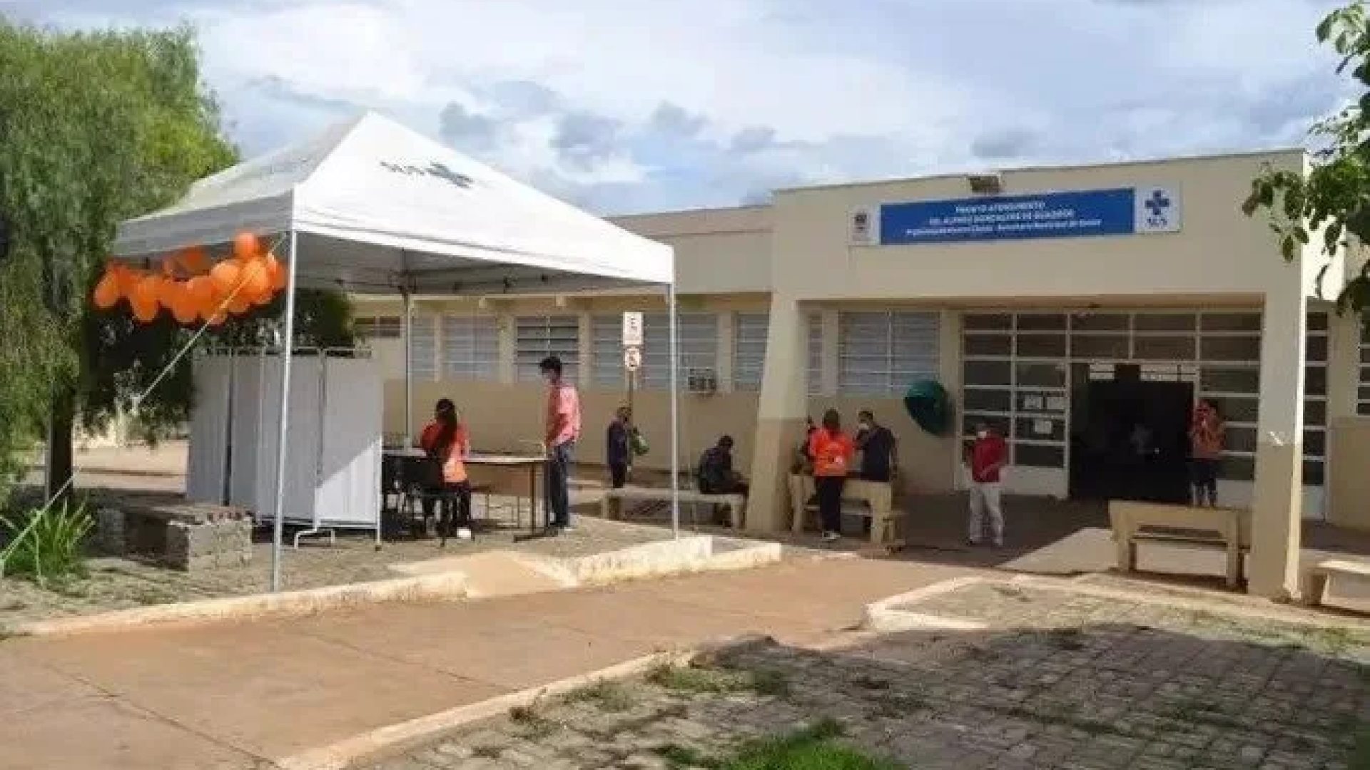 Criança de oito meses foi levada para o Hospital de Pronto Socorro Alpheu de Quadros -  (crédito: Prefeitura de Montes Claros/divulgaçao)