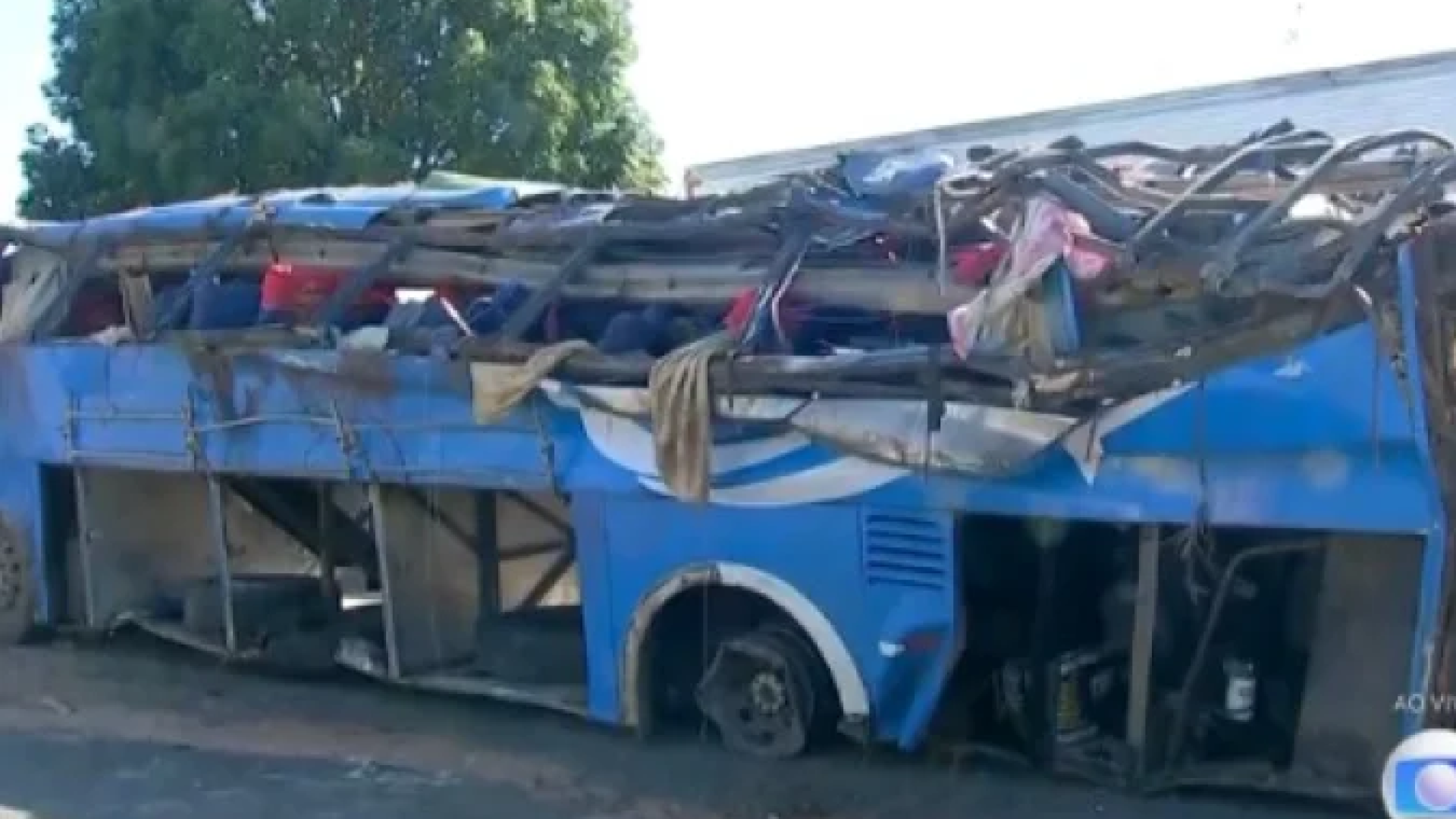 Segundo as informações da Secretaria de Segurança Pública de São Paulo (SSP-SP), o ônibus saiu de Maranhão com destino a Santa Catarina -  (crédito: Reprodução/TV Globo)