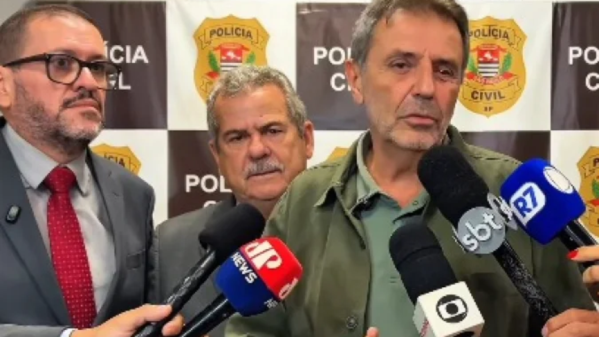 Nico Gonçalves esteve na entrevista coletiva da Polícia Civil na manhã deste domingo (3/5) -  (crédito: Reprodução/Instagram/@delegadonico)