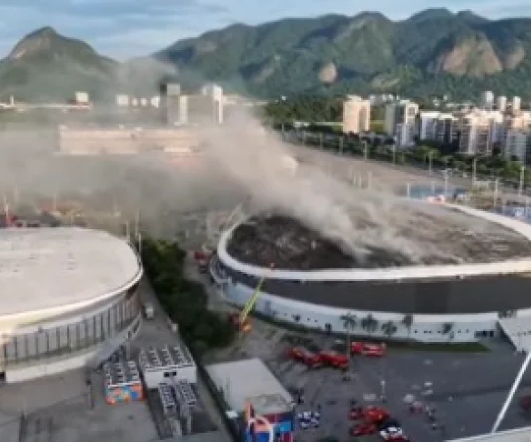 Vídeo divulgado pelo Centro de Operações Rio mostram as chamas já controladas -  (crédito: Reprodução/X/@OperacoesRio)