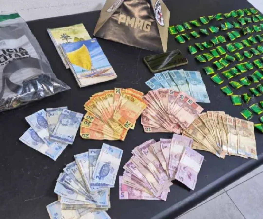 Idosa de 73 anos &eacute; presa com 120 papelotes de coca&iacute;na -  (crédito: Leo Soares/Divulga&ccedil;&atilde;o)