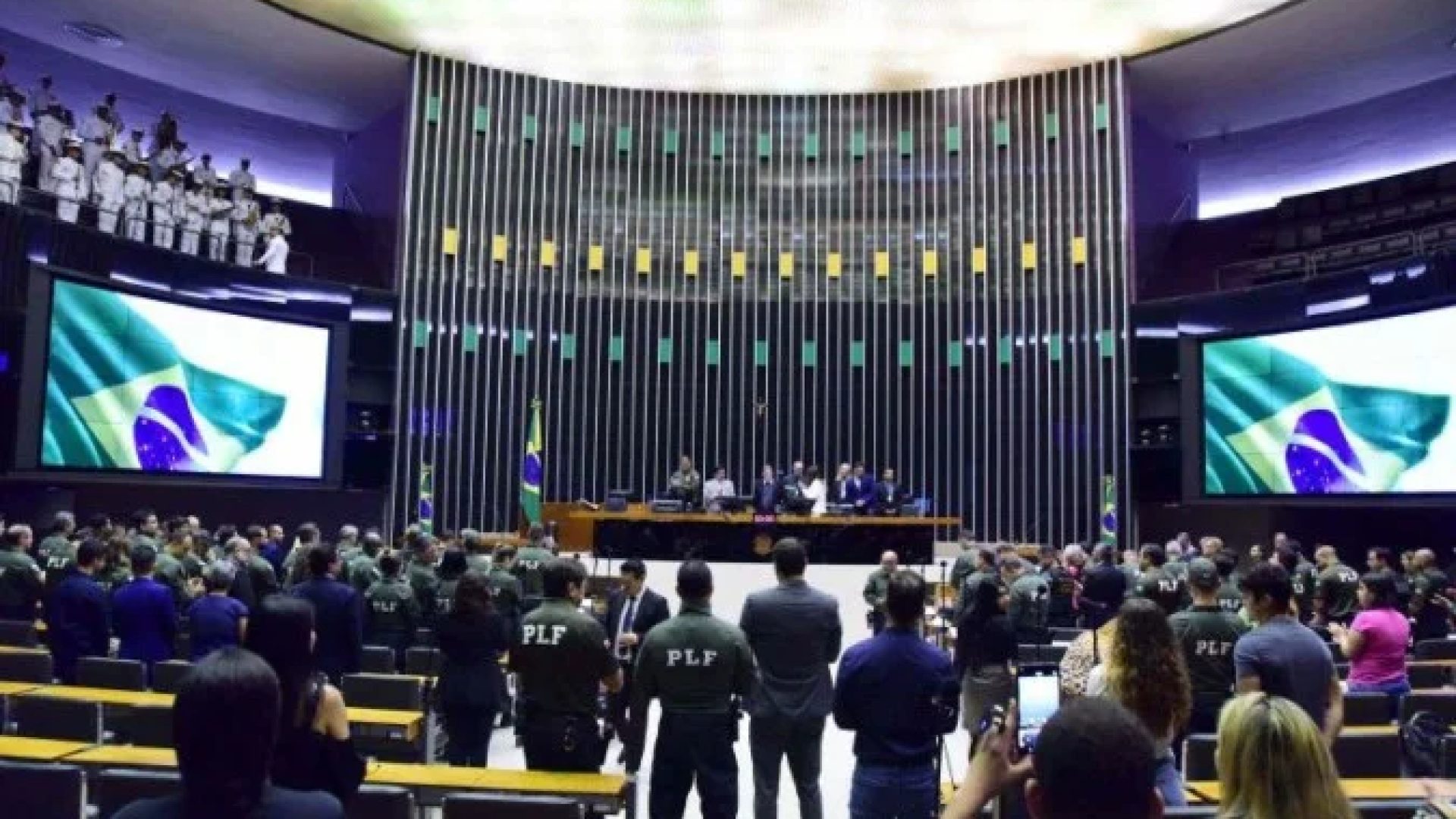 Para concorrer, é necessário ter diploma de curso superior em qualquer área de formação e Carteira Nacional de Habilitação (CNH) na categoria B ou superior -  (crédito: Cleia Viana/Câmara dos Deputados  Fonte: Agência Câmara de Notícias)