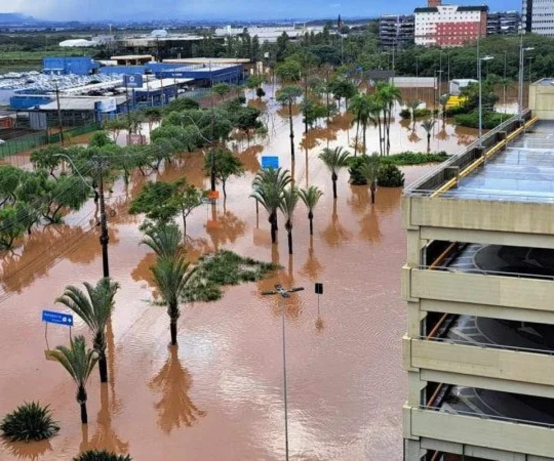 Mais de 450 municípios do estado gaúcho foram atingidos pelas cheias de abril de 2024 -  (crédito: Fotos: Henrique Lessa/CB)