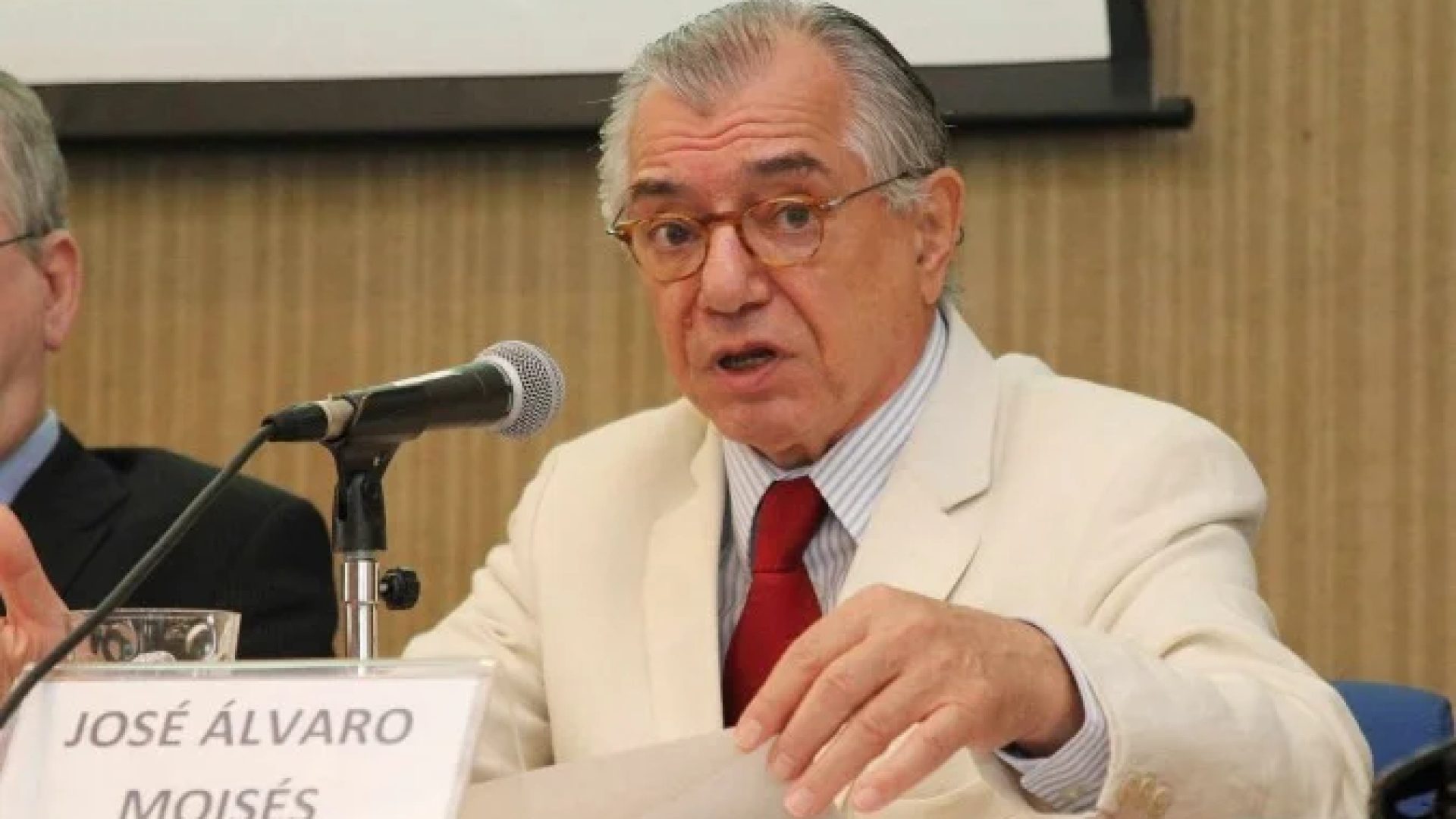 José Alvaro Moisés -  (crédito:  Marcos Santos/USP Imagens)