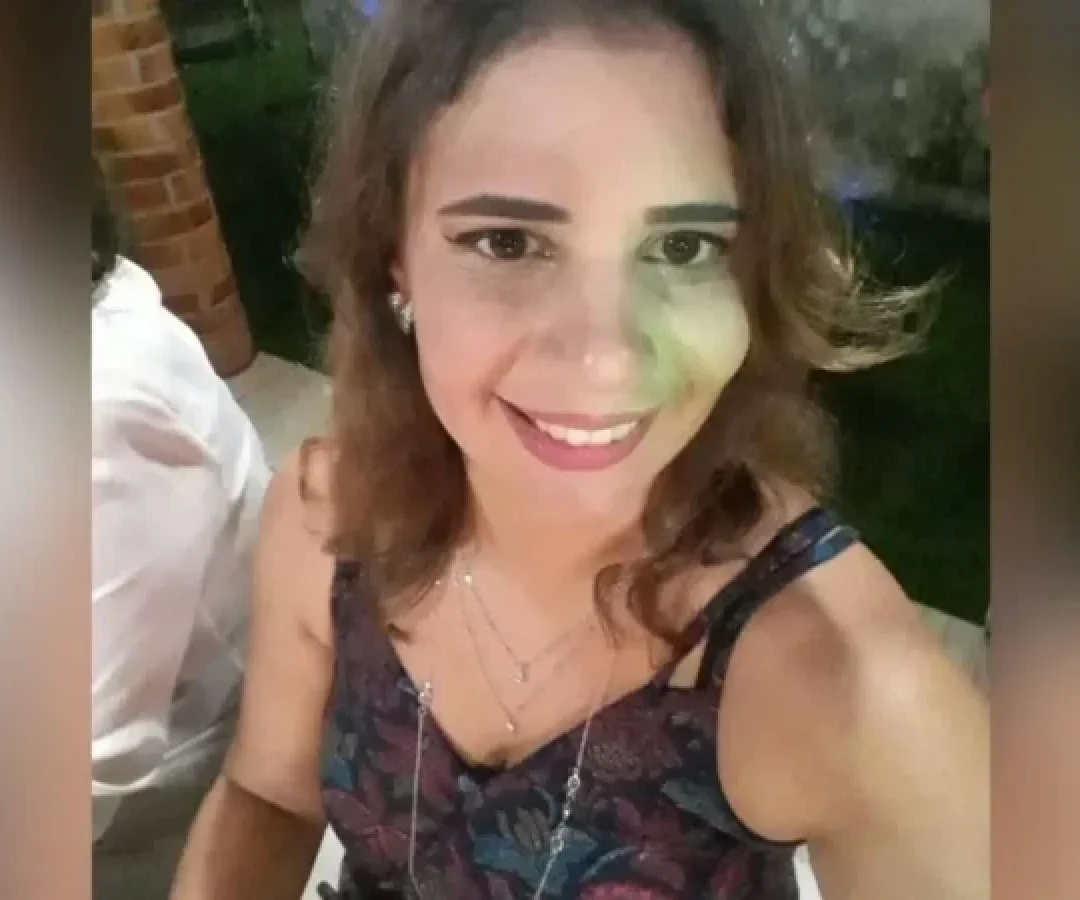 A professora Juliana Santiago, assassinada por um aluno dentro de uma faculdade particular em Porto Velho (RO) -  (crédito: Arquvio pessoal)