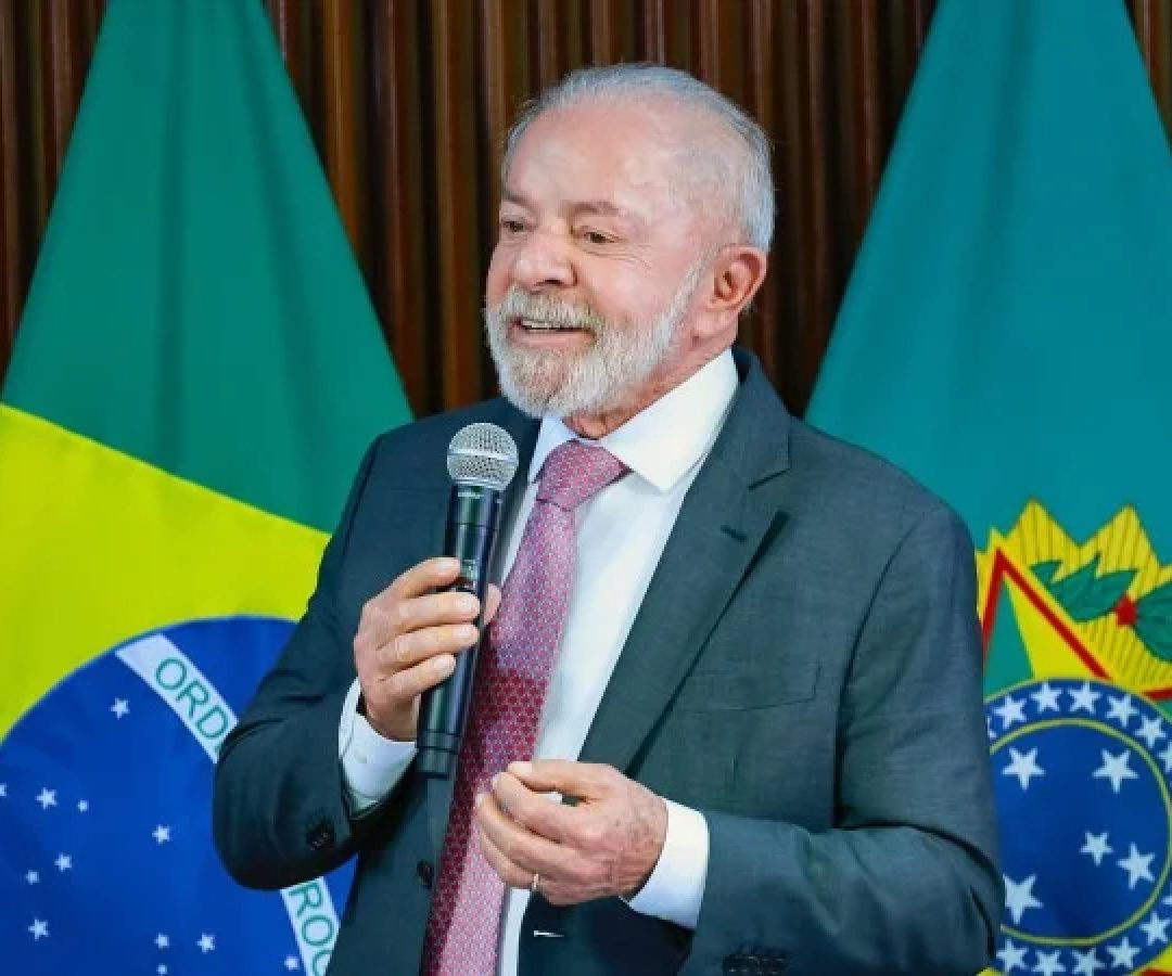 Lula sanciona lei que cria 24 mil cargos para o Executivo Federal