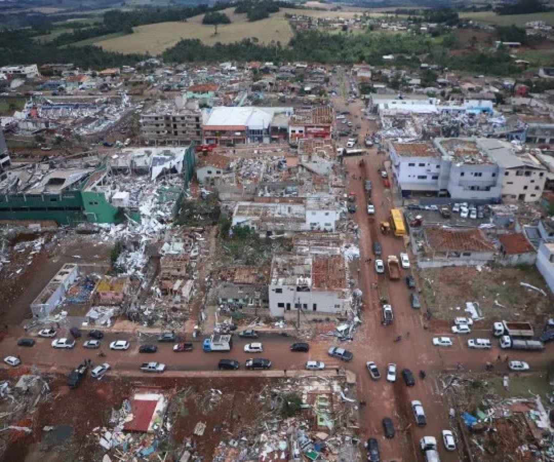 Paraná foi atingido por três tornados com ventos de até 330 km/h