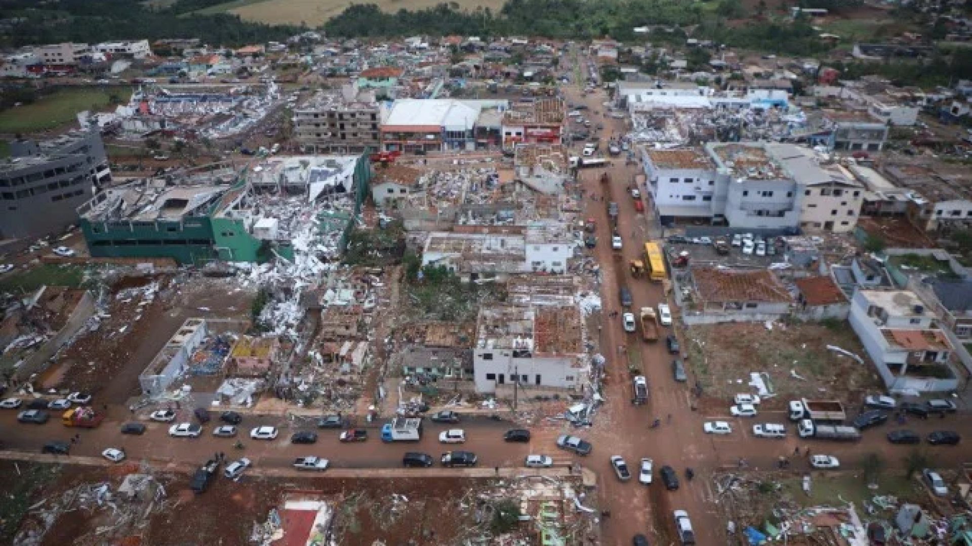 Paraná foi atingido por três tornados com ventos de até 330 km/h