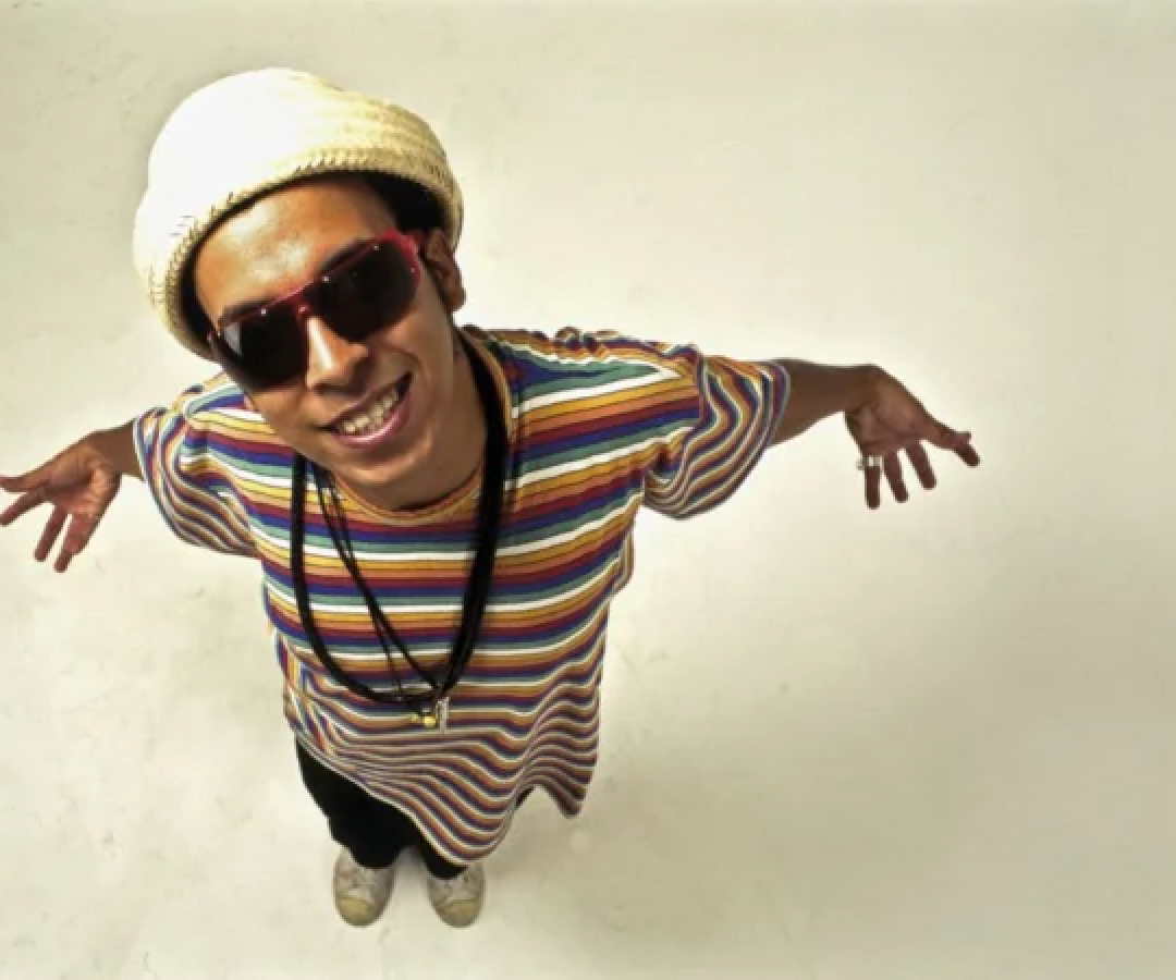 Chico Science dirigia seu carro na rodovia PE-1, na altura do Complexo de Salgadinho, importante eixo viário entre Recife e Olinda, quando perdeu o controle do veículo e colidiu com um poste -  (crédito: Fred Jord&atilde;o)