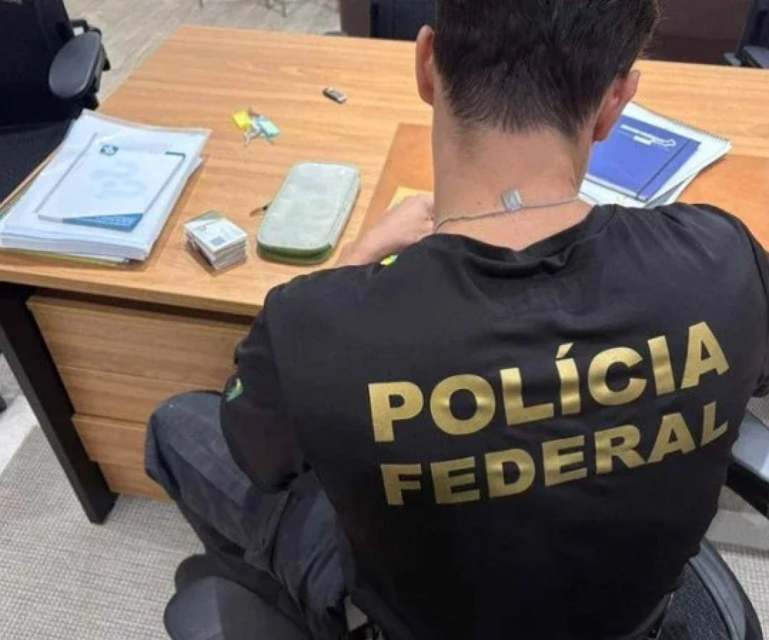 A operação foi autorizada pela Justiça e tem como objetivo desarticular o grupo suspeito de negociar vantagens indevidas  -  (crédito: Divulgação/Polícia Federal)