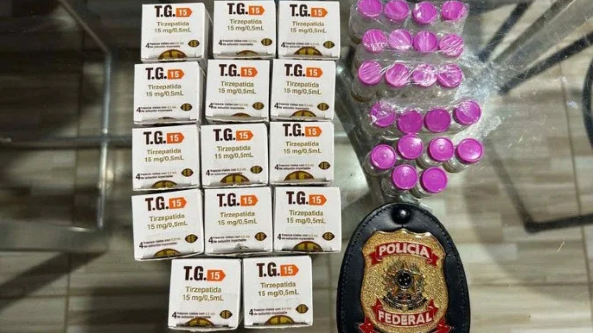 Segundo a PF, os elementos reunidos indicam, em tese, a prática dos crimes de importação, guarda e comercialização de medicamentos sem registro no órgão de vigilância sanitária competente -  (crédito: Divulgação/PF )