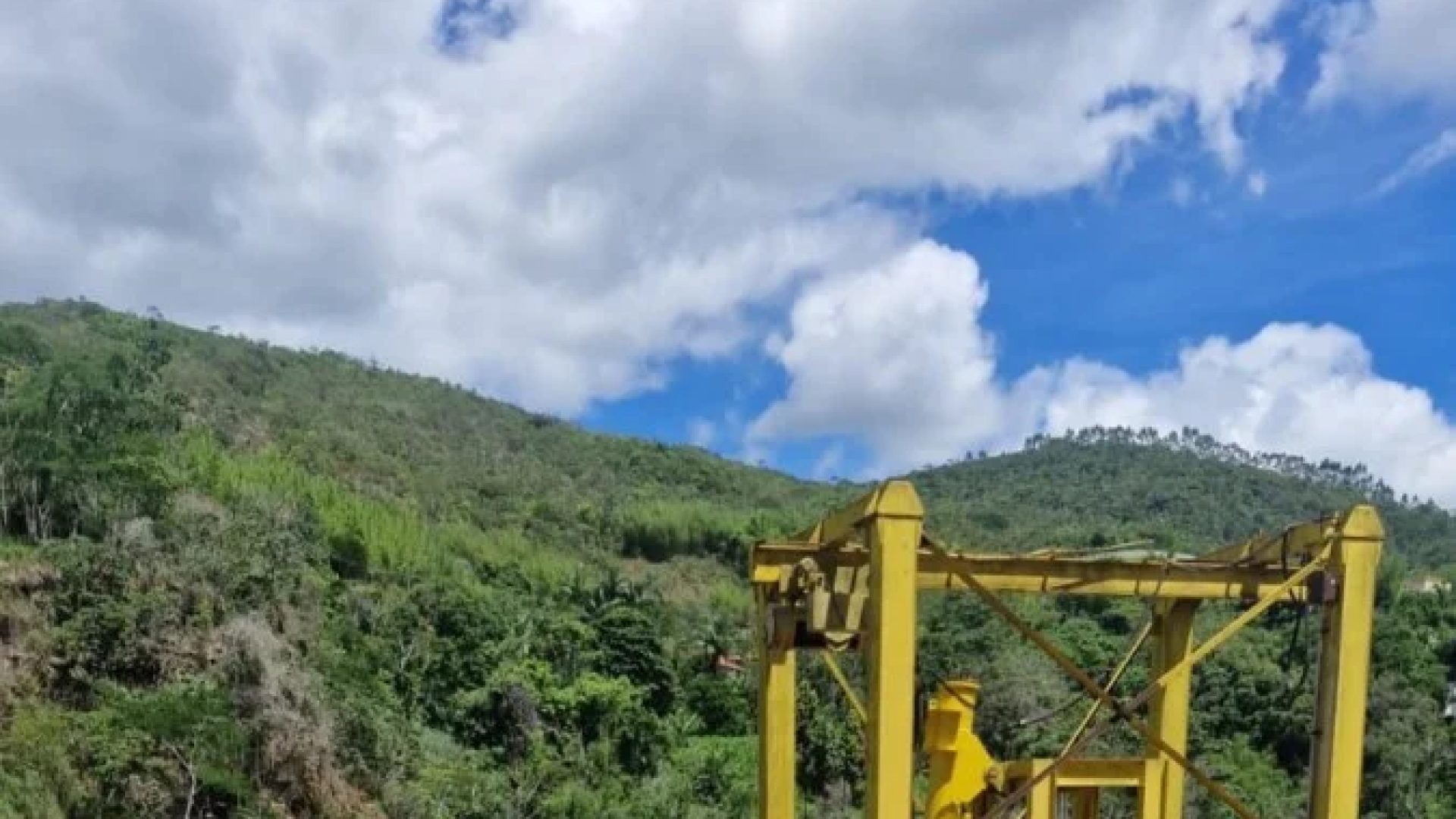 Militares devem usar um sonar para mapear o local e facilitar a busca -  (crédito: CBMMG/Divulgação)