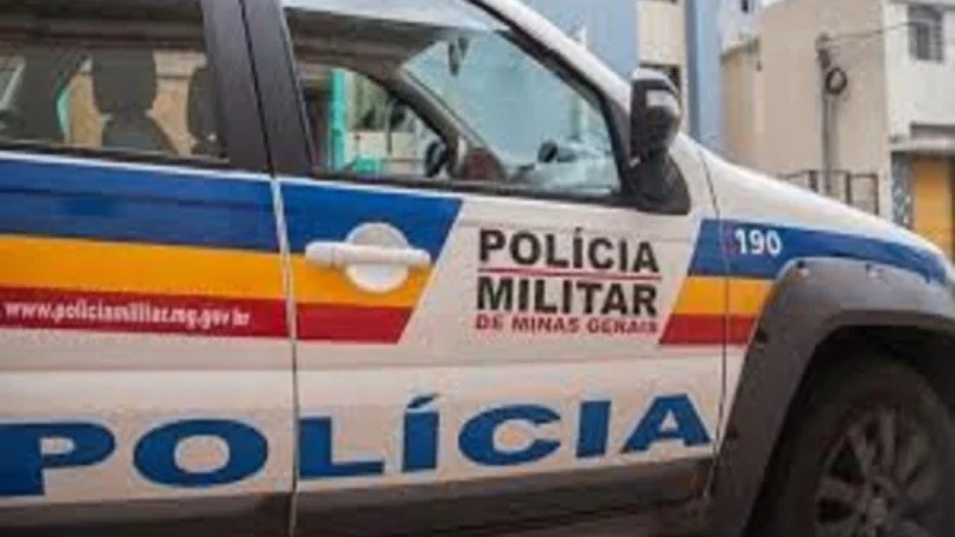 Segundo a Polícia Militar de Minas Gerais, três pessoas foram baleadas, sendo que dois homens morreram -  (crédito: PMMG/Divulga&ccedil;&atilde;o)