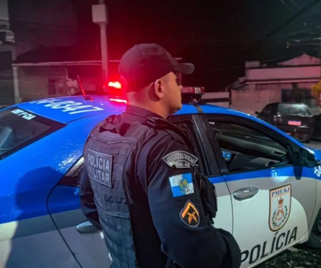 Médica morre baleada durante abordagem policial no Rio