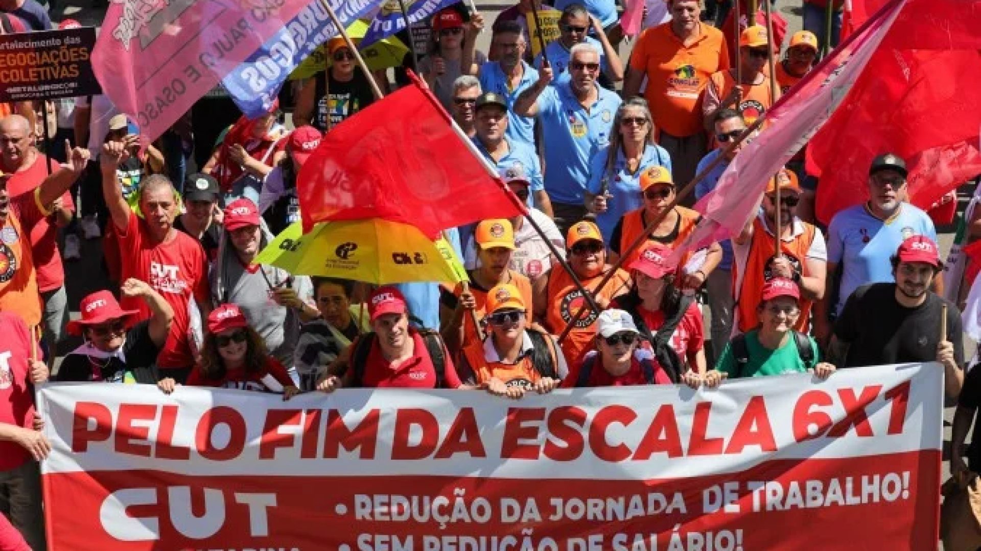 Atos pelo Dia do Trabalhador devem ocorrer em pelo menos 16 estados do país -  (crédito:  Fotográfo/Agência Brasil)