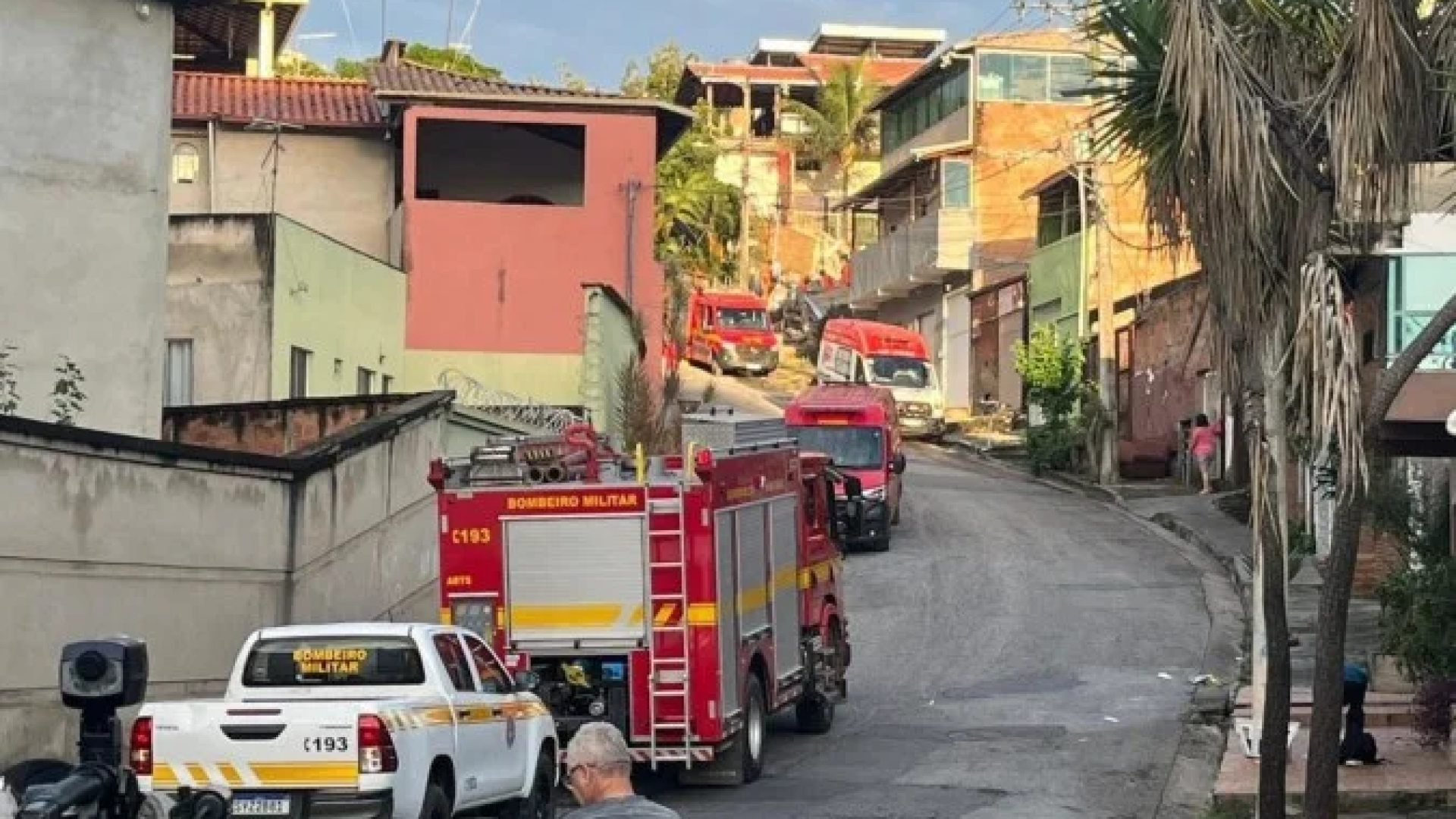 Até o momento, segundo o Corpo de Bombeiros Militar de Minas Gerais (CBMMG), não há um número exato de vítimas. A maioria seriam idosos -  (crédito: Wellington Barbosa/EM/d.A. Press)