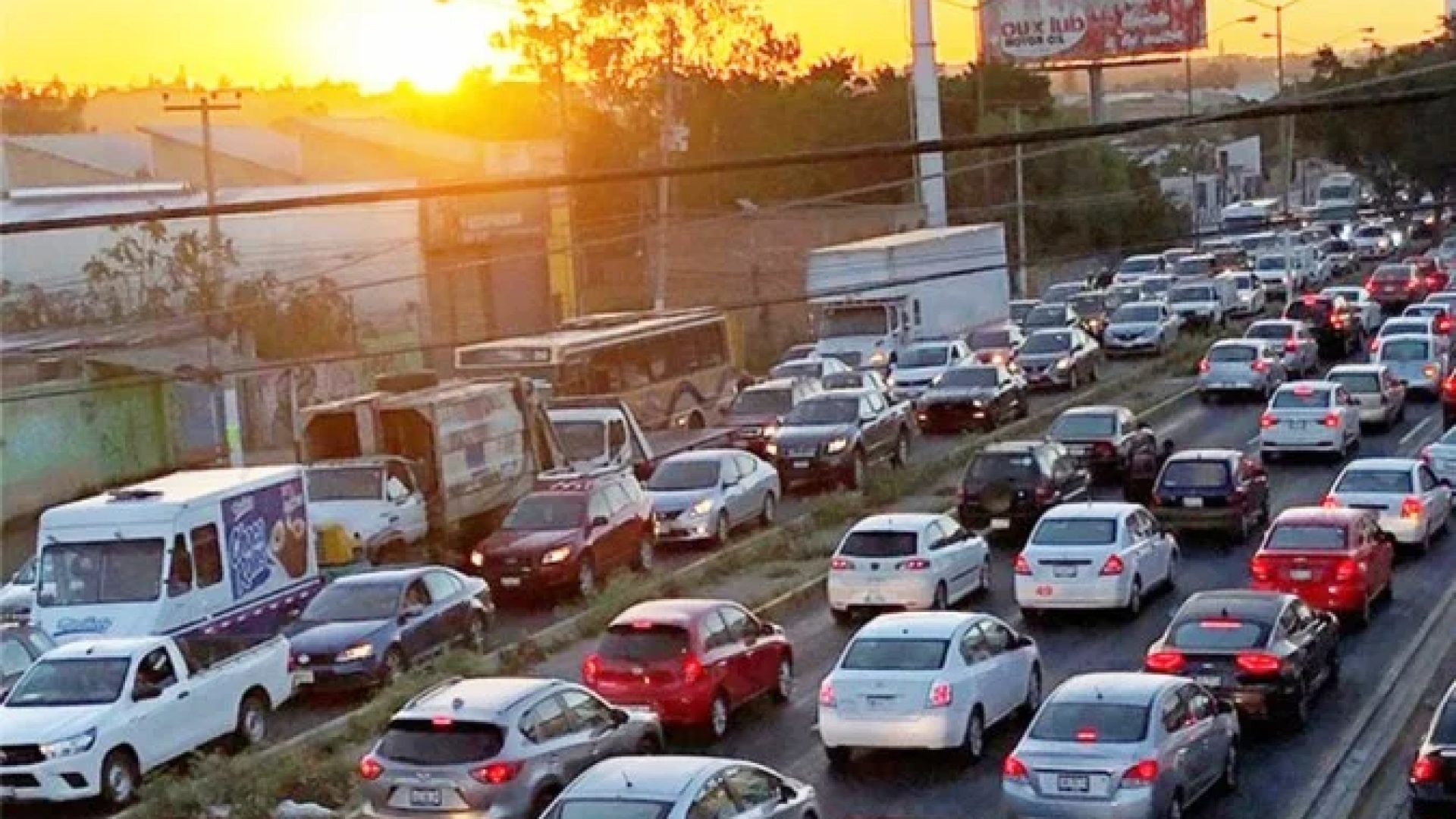 Trânsito em rodovia durante o fim da tarde -  (crédito: reprodução/playersoflife)