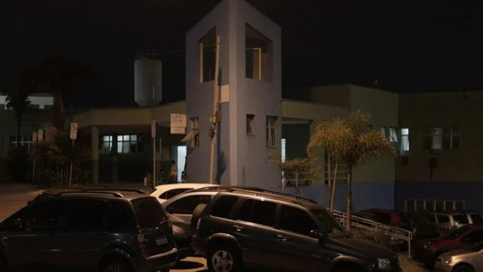 UPA Acrízio Menezes em Justinópolis onde Alan de 23 anos foi socorrido, mas morreu com várias facadas desferidas por dívida de R$ 250 com agiota -  (crédito: Reprodução Google Streetview)
