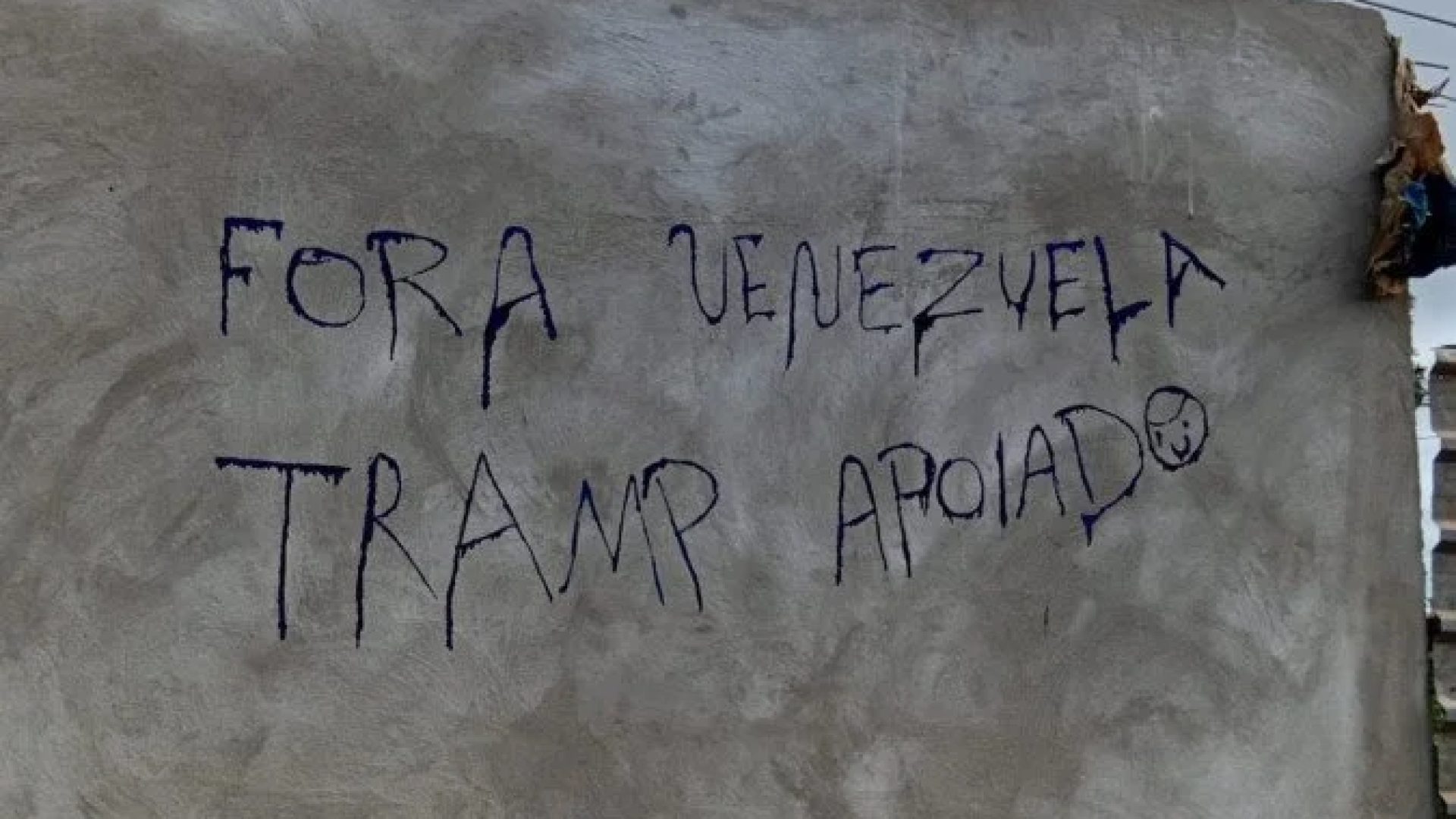 Venezuelanos no DF são alvos de pichações xenofóbicas