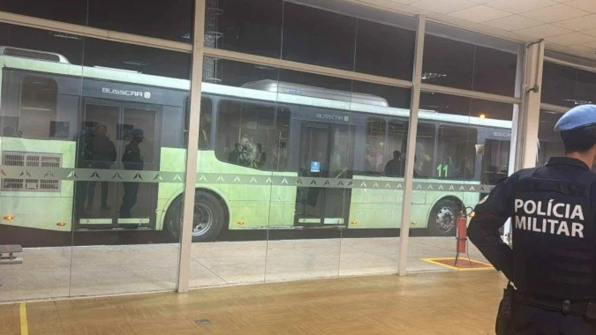 O voo partiu de São Luís (MA) com destino a Campinas (SP). À época foi realizado um pouso de emergência no Aeroporto Internacional de Brasília -  (crédito: Reprodução)