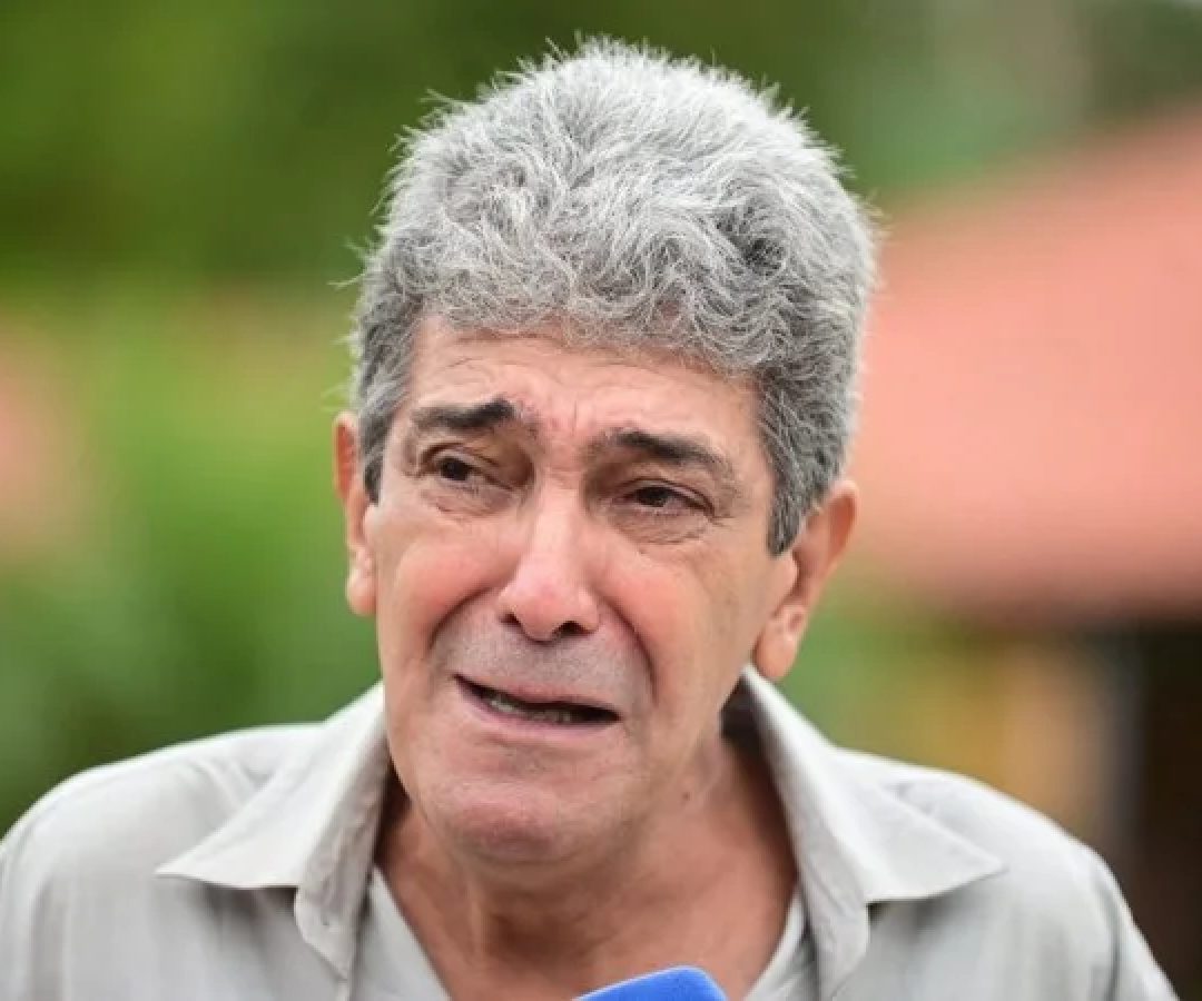 O pai de Alice deu um emocionante depoimento durante o velório da filha -  (crédito: Leandro Couri/Estado de Minas)