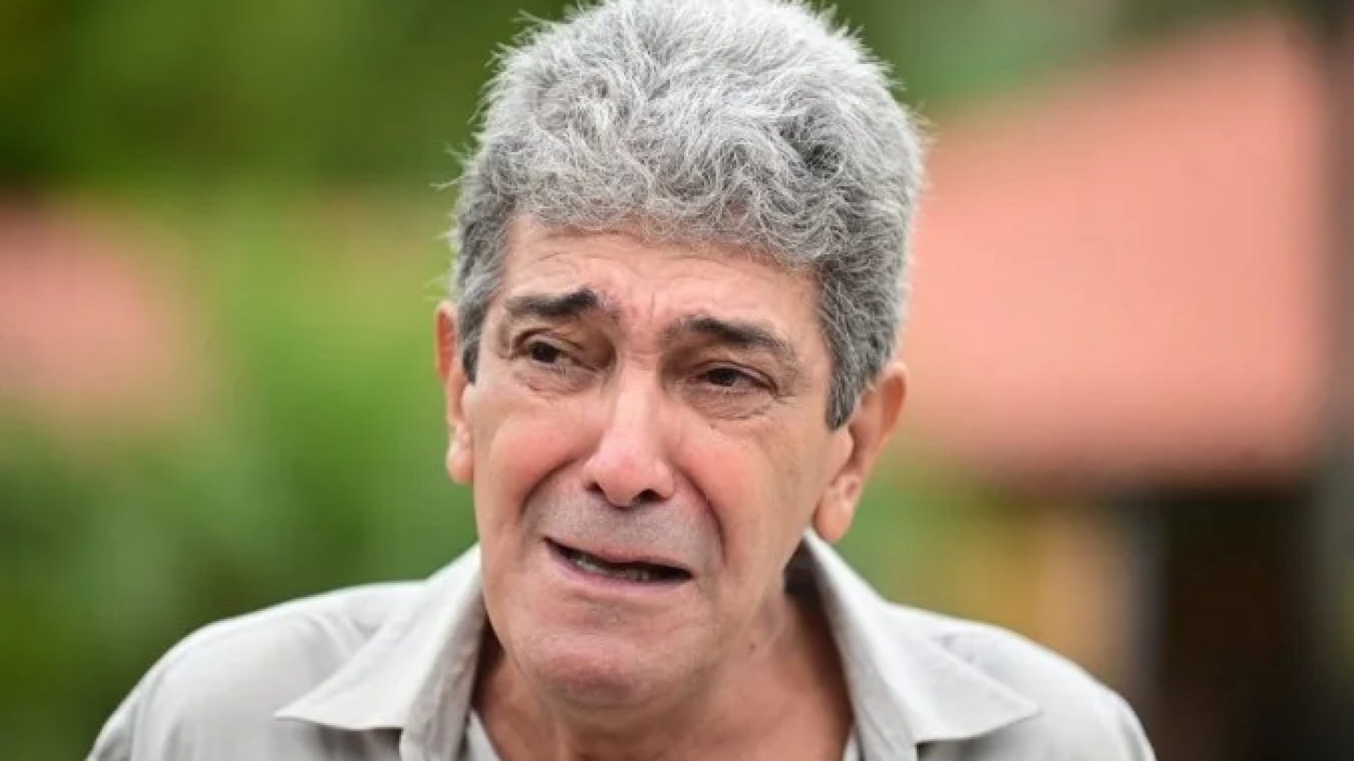 O pai de Alice deu um emocionante depoimento durante o velório da filha -  (crédito: Leandro Couri/Estado de Minas)
