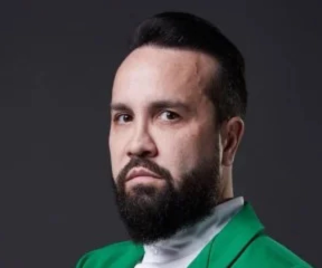 Ricardo foi encontrado sem vida em apartamento na madrugada desta quinta-feira (27) -  (crédito: Reprodução @ricardofflores)