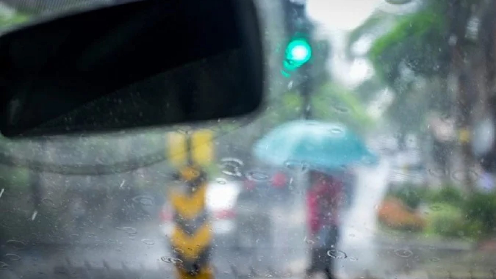 Quatrocentas e duas cidades de Minas Gerais podem ser atingidas por chuvas intensas neste domingo (7/12) -  (crédito: Leandro Couri/EM/DA Press)