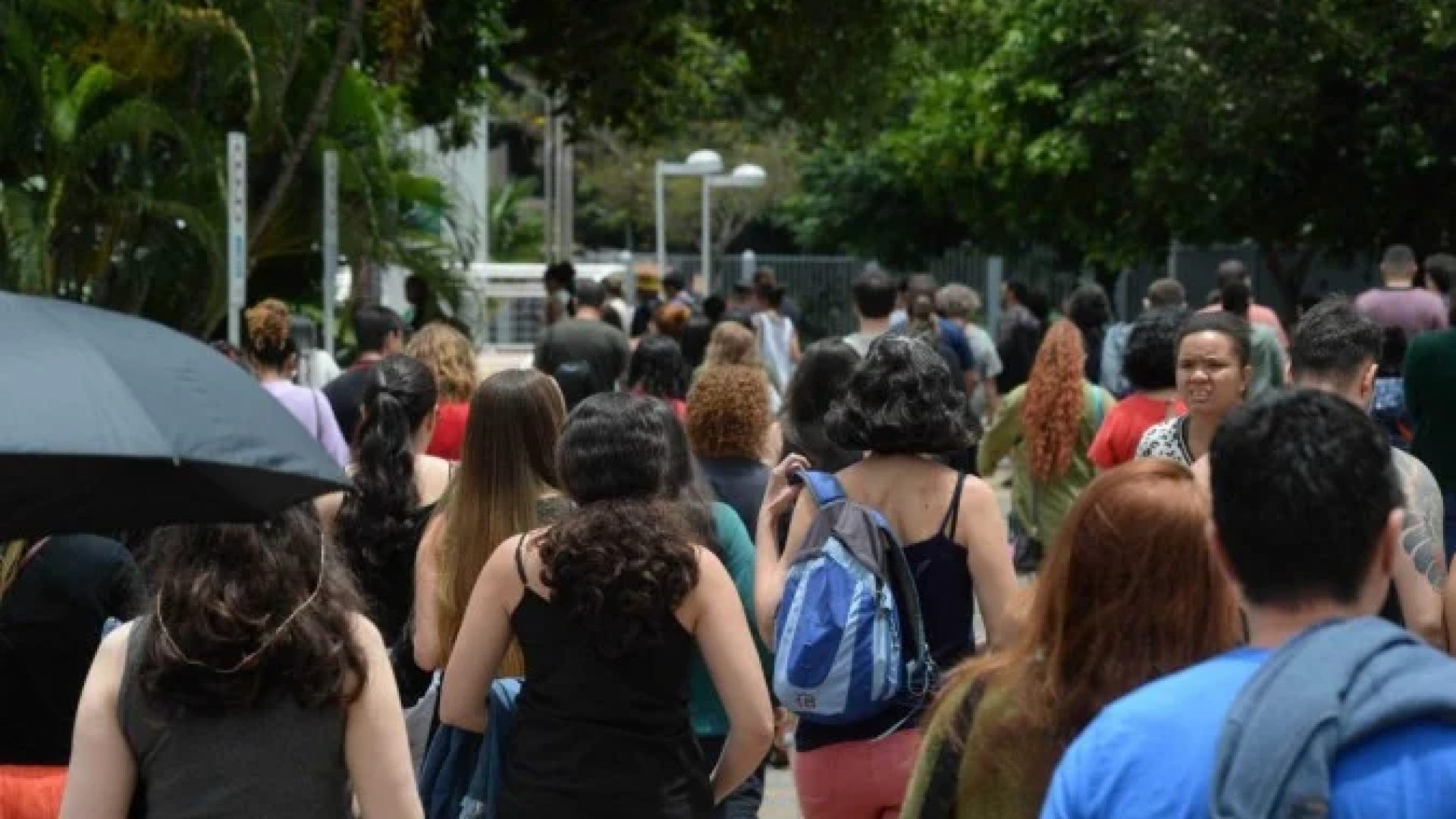 Candidatos durante a aplicação da prova discursiva da segunda edição do Concurso Público Nacional Unificado (CNU 2) -  (crédito: Marcelo Ferreira/CB/D.A Press)